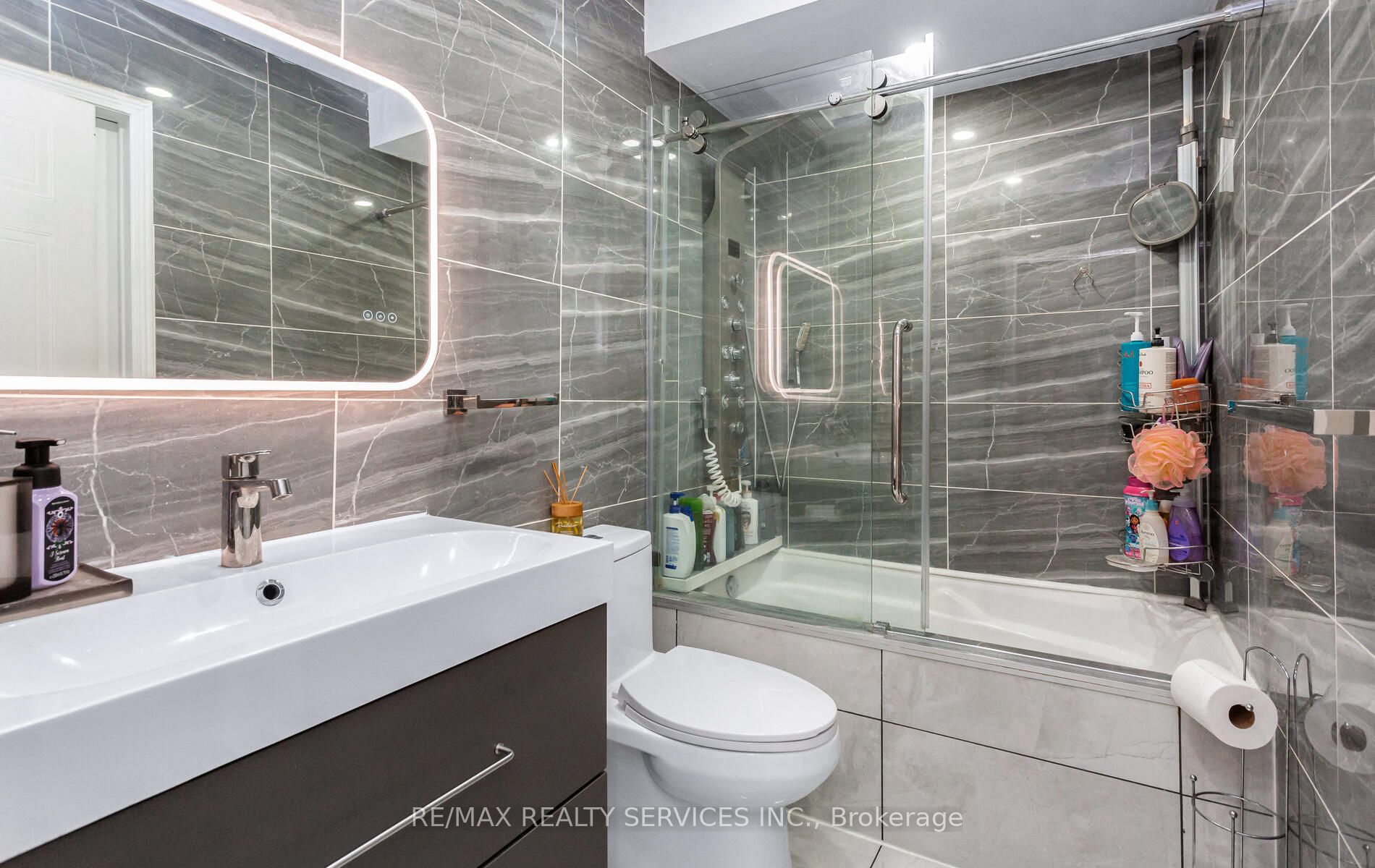 180 Forum Drive 36 Property Photo 20