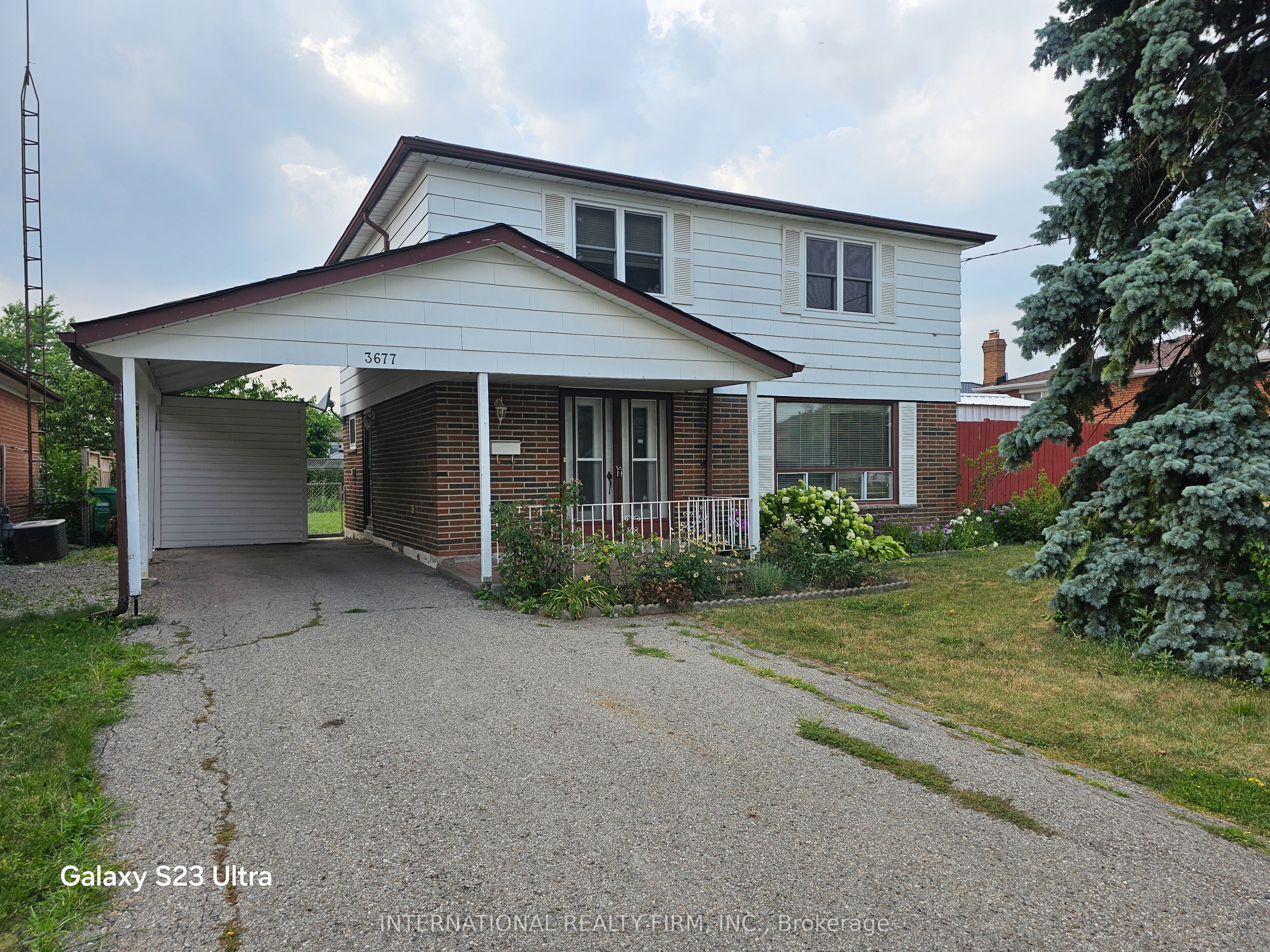 3677 Woodruff Crescent Property Photo 1
