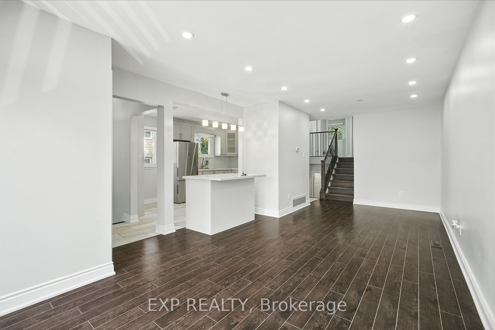 387 Archdekin Drive Property Photo 6