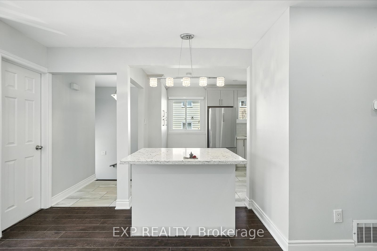 387 Archdekin Drive Property Photo 8