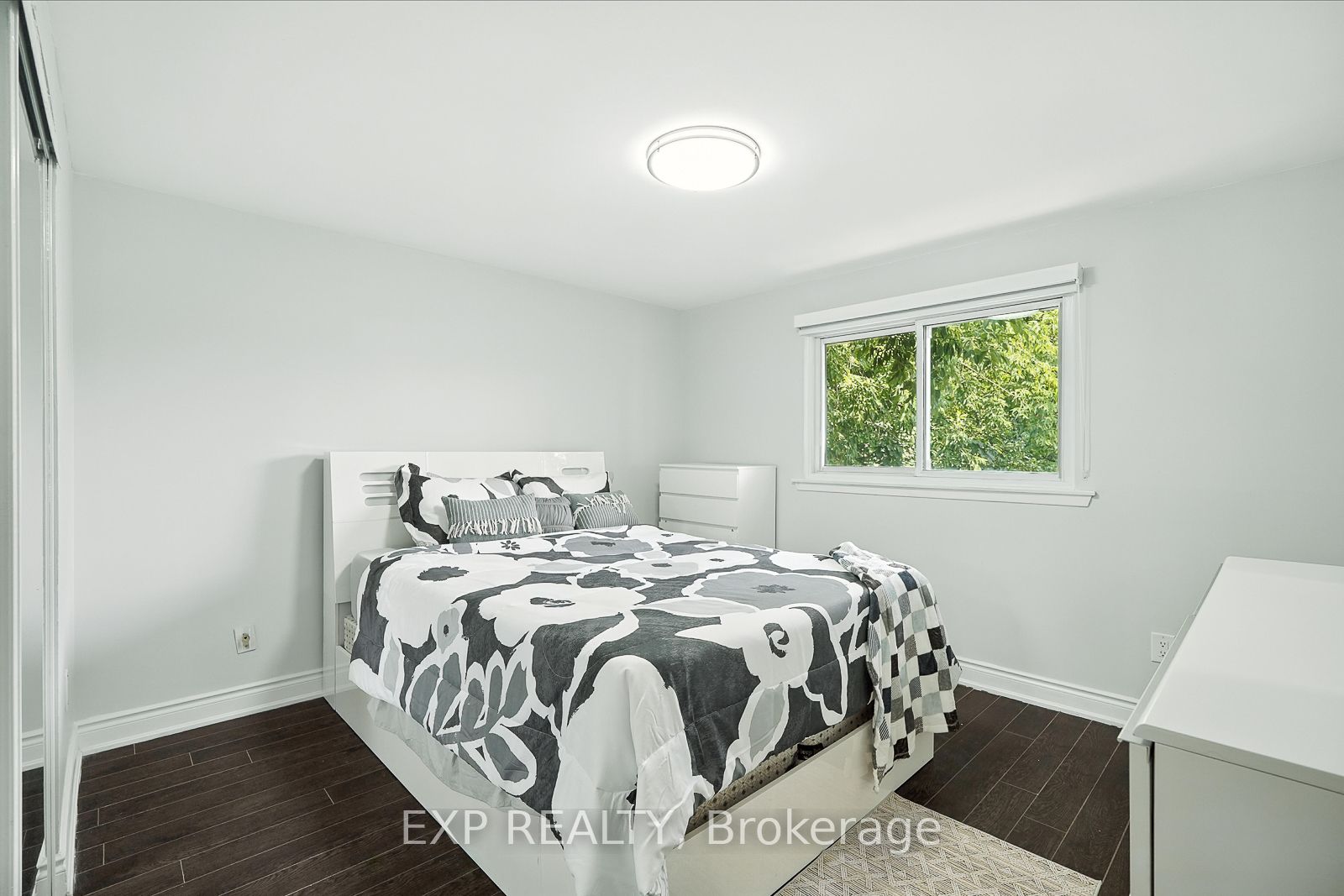 387 Archdekin Drive Property Photo 17