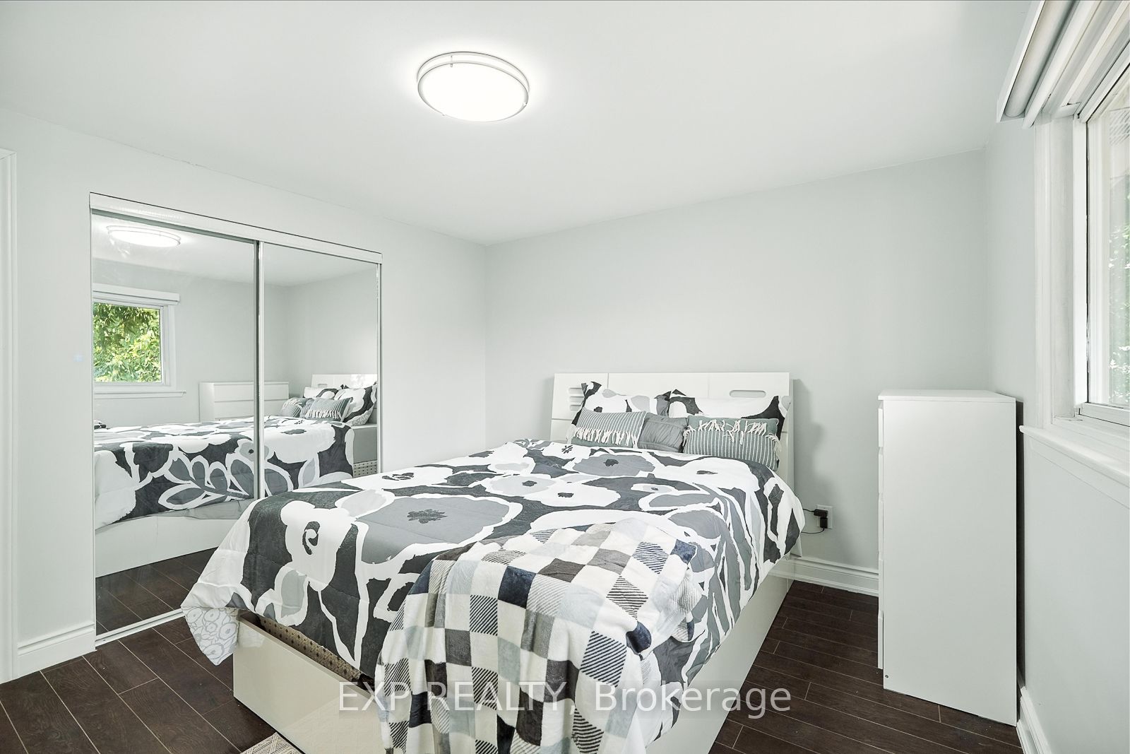 387 Archdekin Drive Property Photo 18