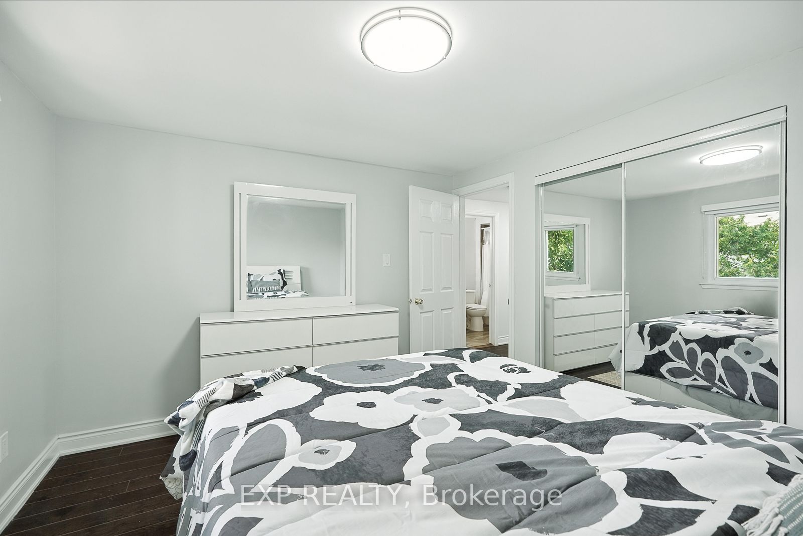 387 Archdekin Drive Property Photo 19