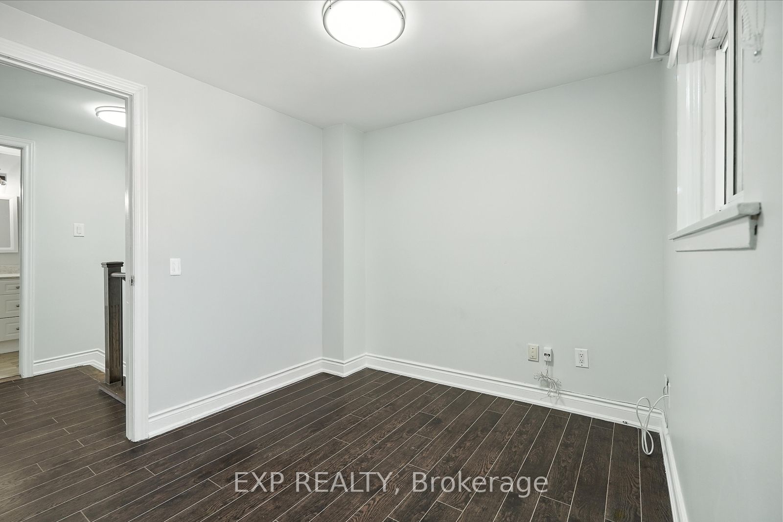 387 Archdekin Drive Property Photo 20