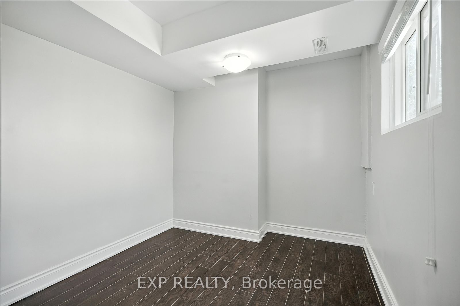387 Archdekin Drive Property Photo 29