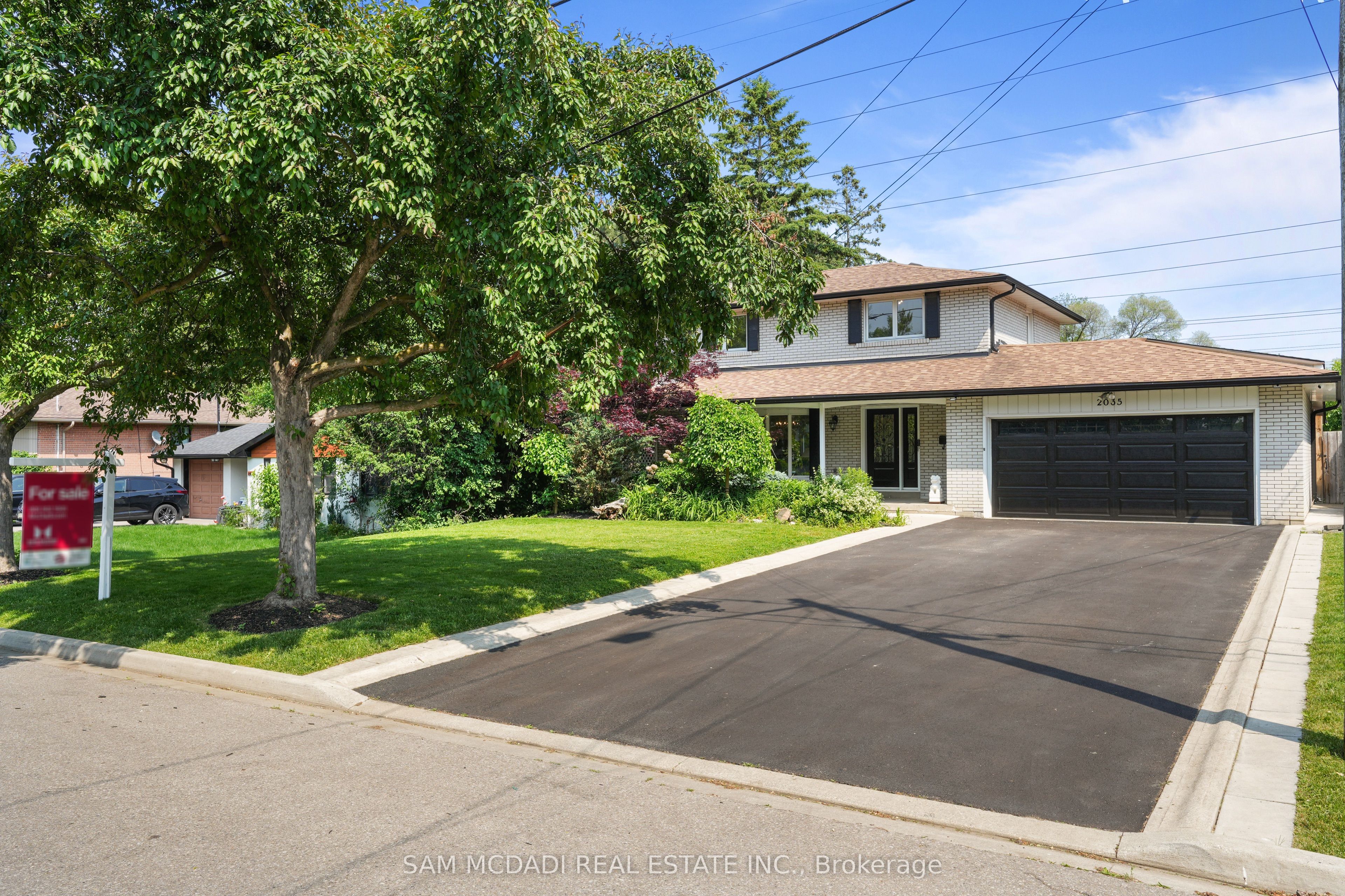2035 Lorelei Road Property Photo 1