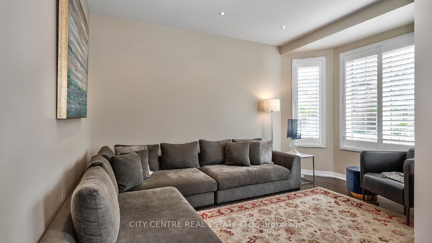 375 Begonia Gardens Property Photo 3