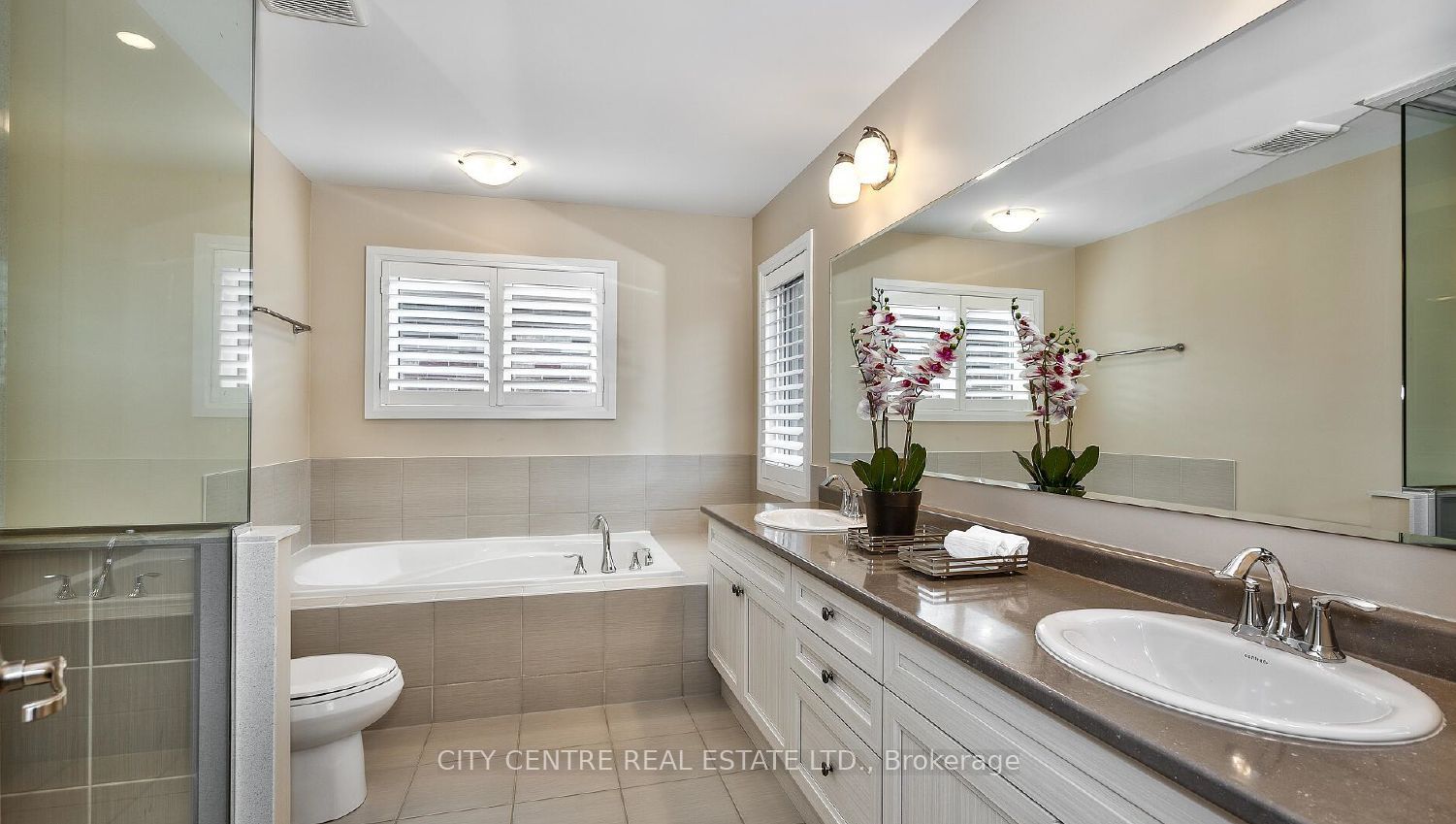 375 Begonia Gardens Property Photo 9