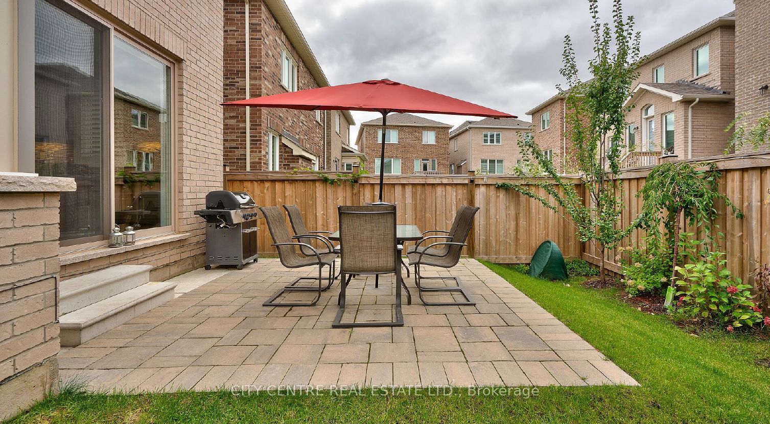 375 Begonia Gardens Property Photo 21