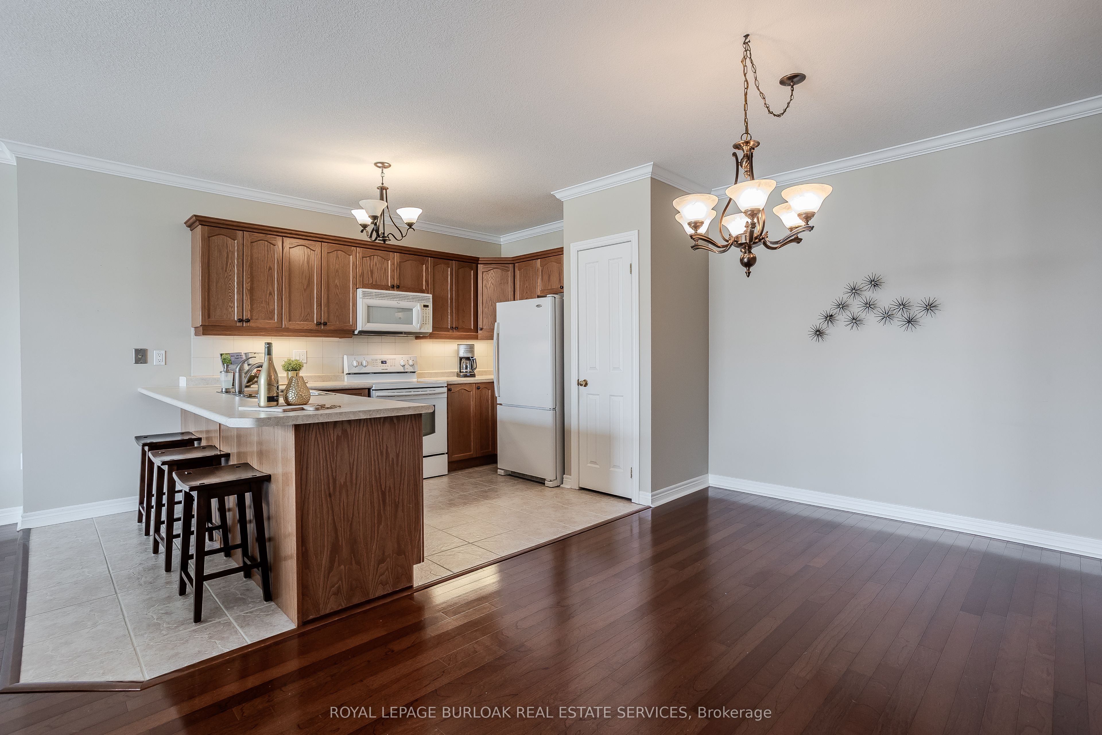 1998 Ironstone Drive 410 Property Photo 5