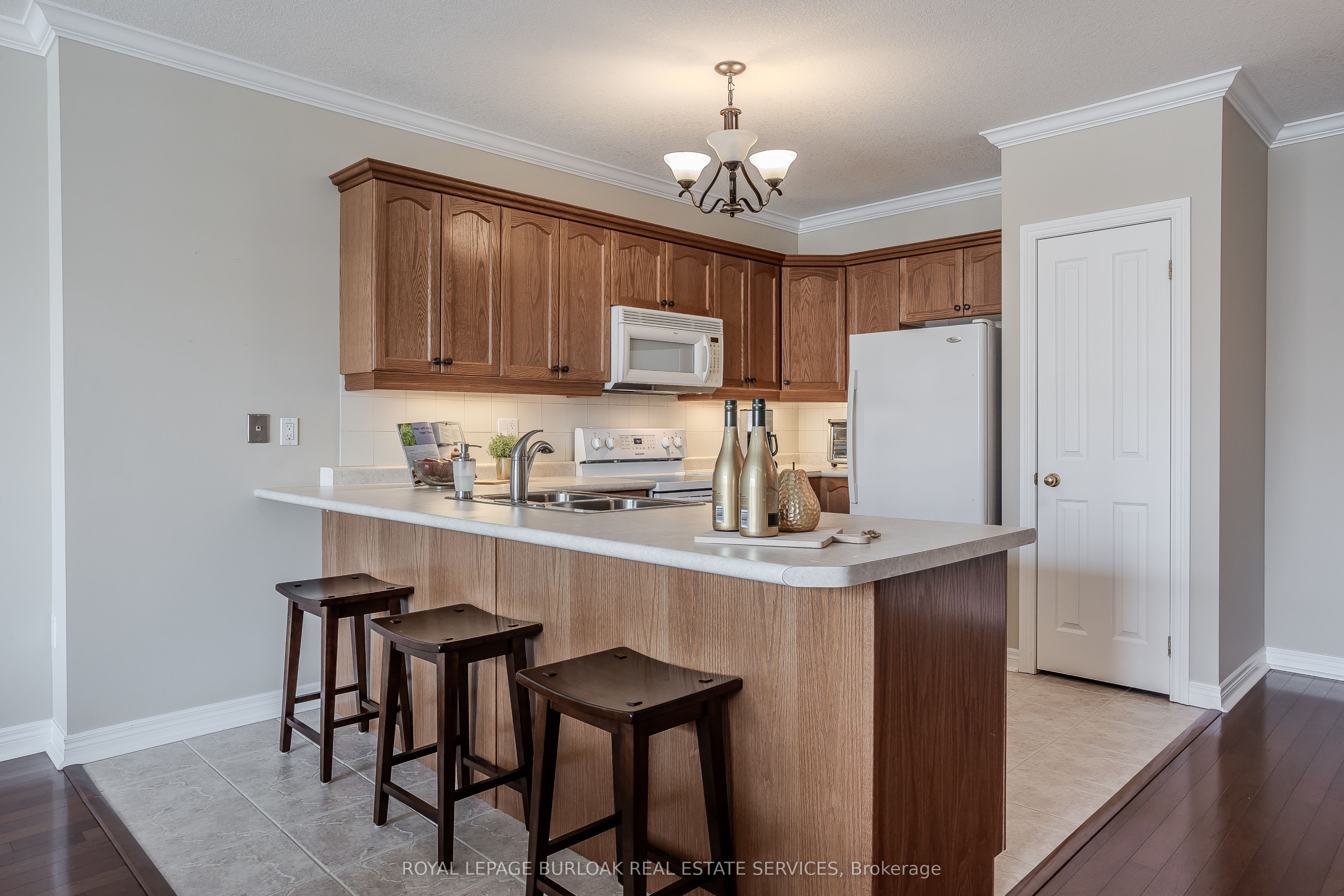 1998 Ironstone Drive 410 Property Photo 9