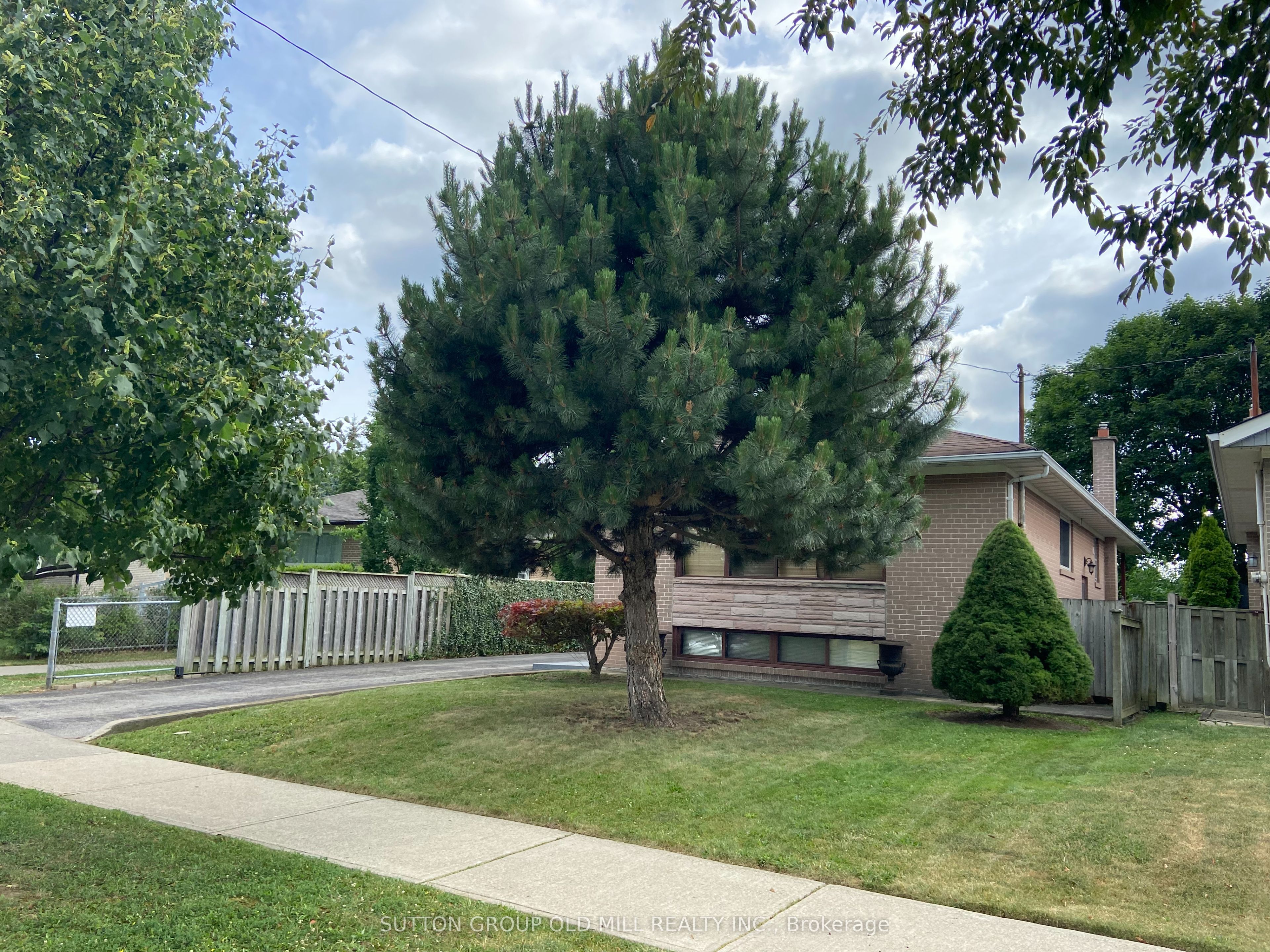 32 Hagersville Court Property Photo 1