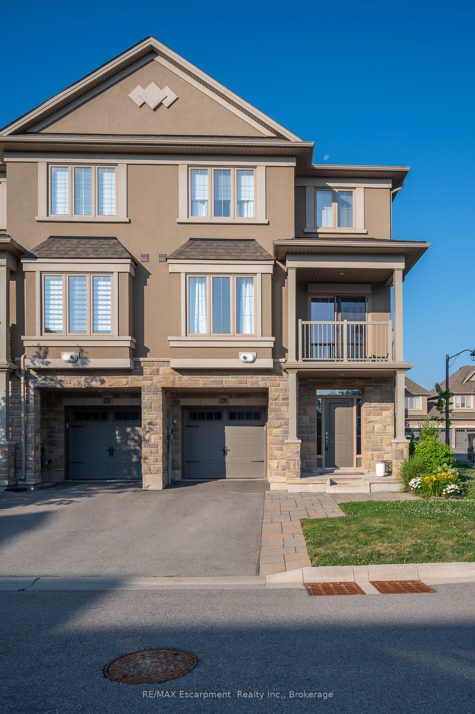 2295 Natasha Circle Property Photo 1