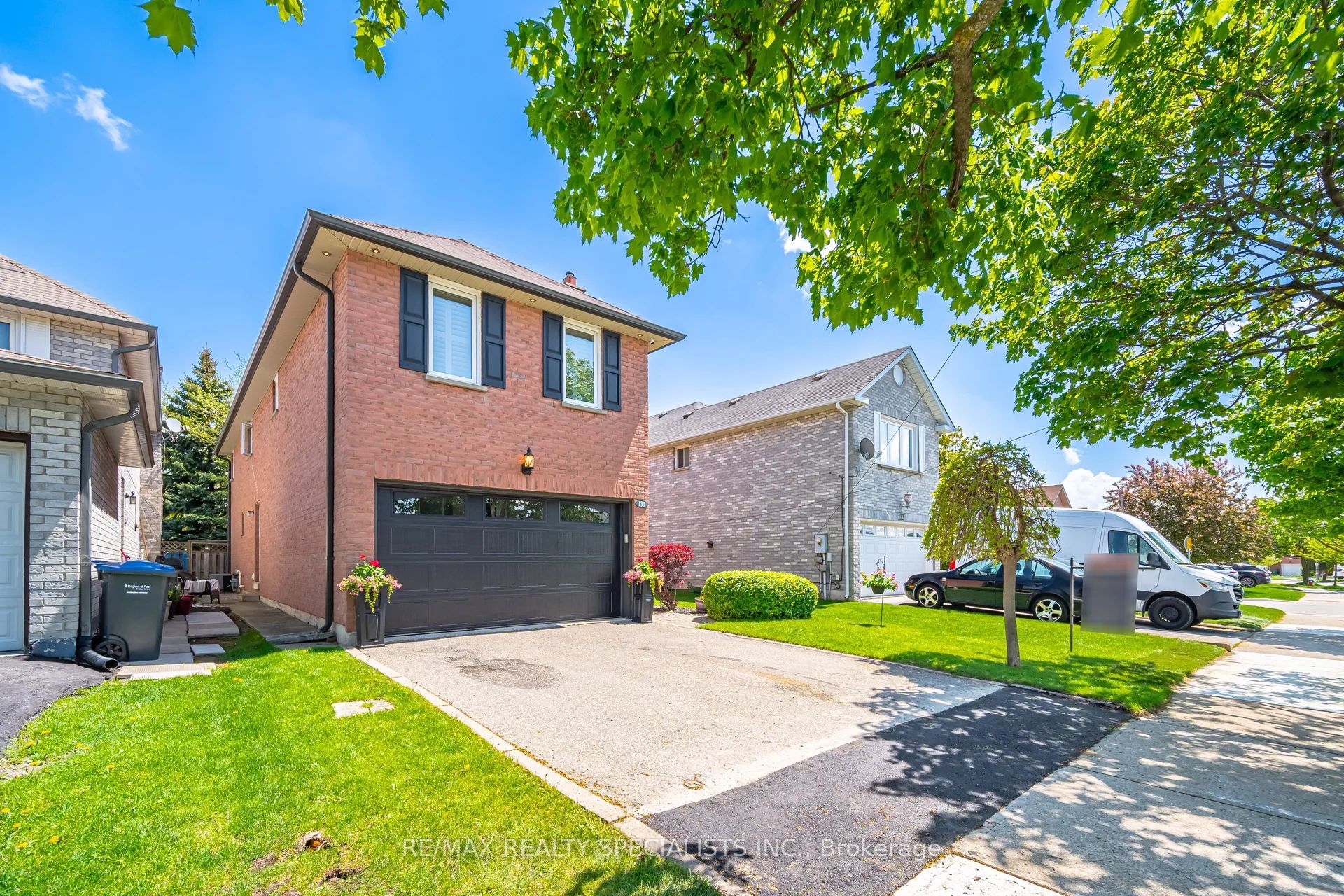 131 Richvale Drive S Property Photo 1