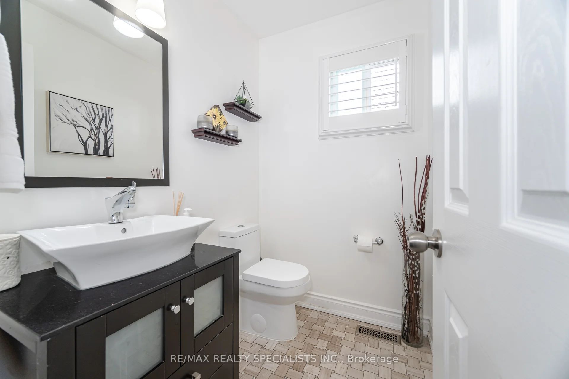 131 Richvale Drive S Property Photo 14