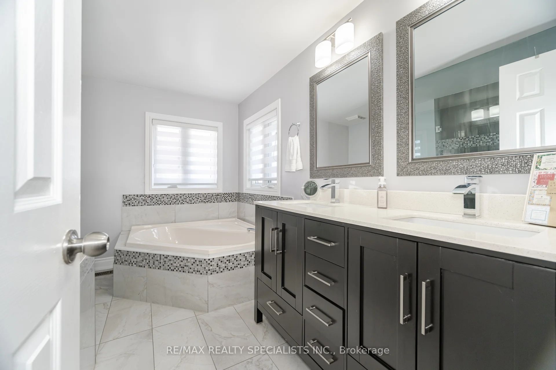 131 Richvale Drive S Property Photo 22