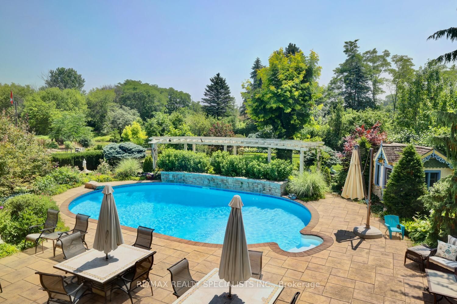 5189 8 Line Property Photo 1