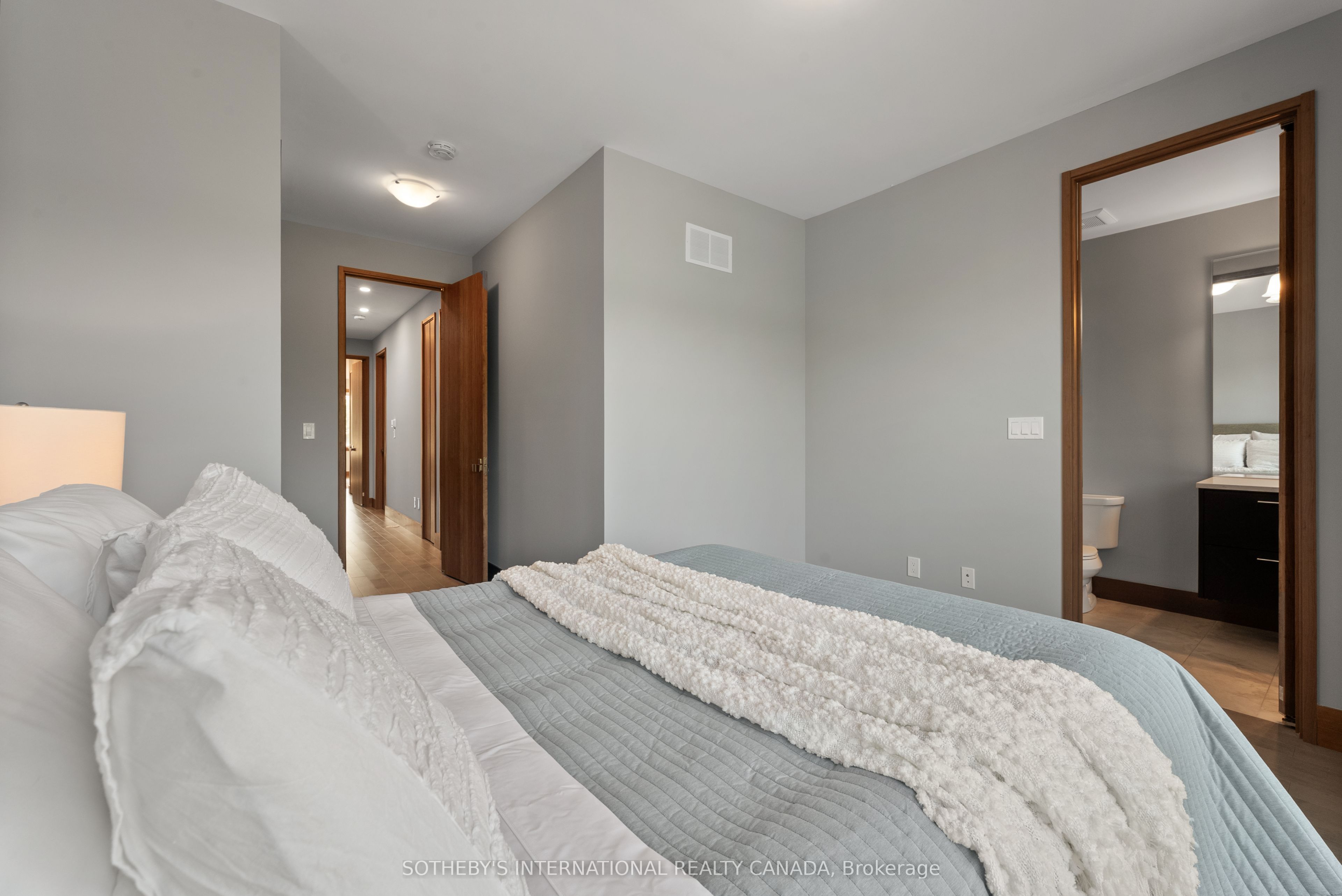 28a Twenty First Street Property Photo 29