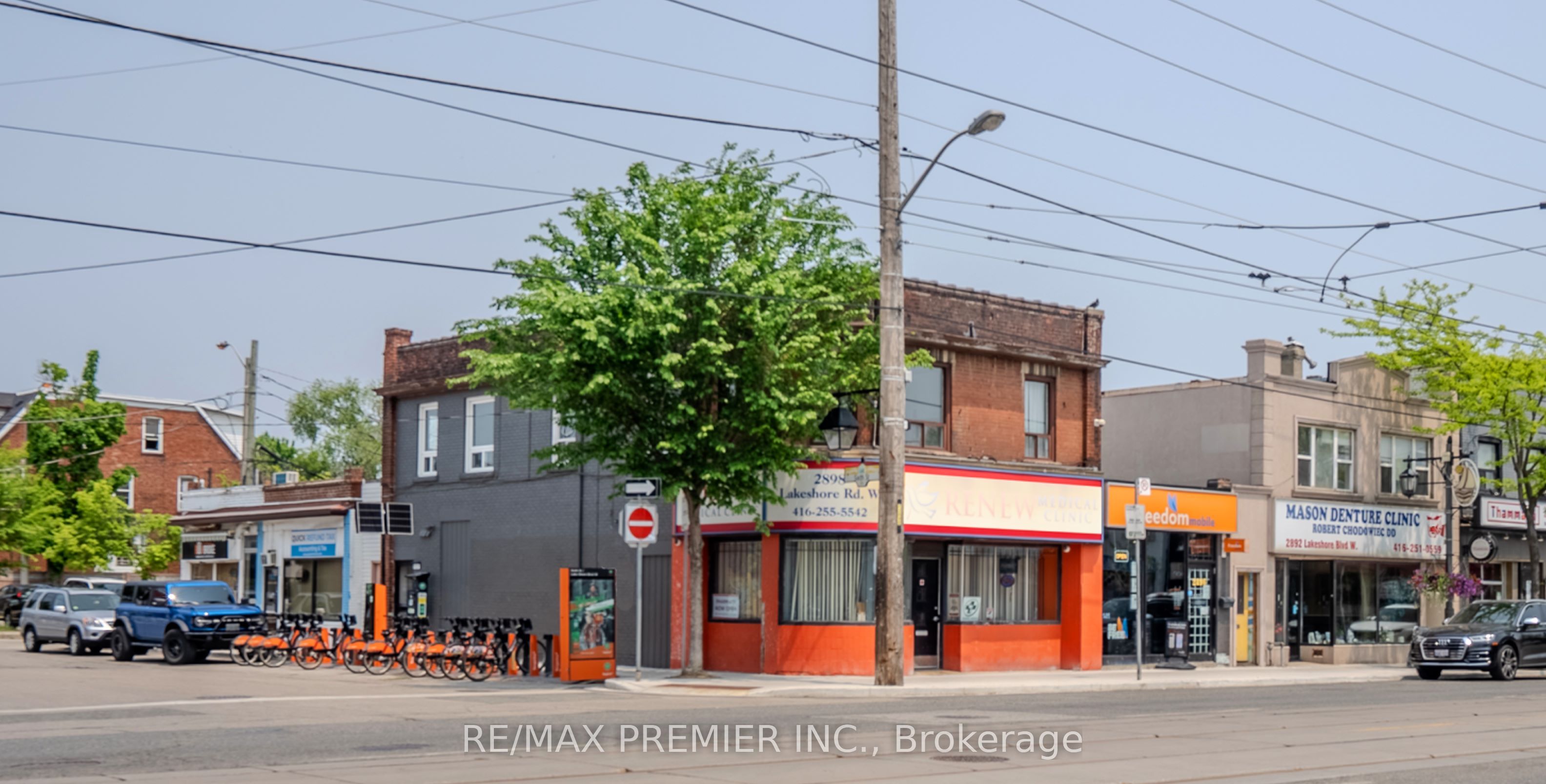 2898 Lake Shore Boulevard W Property Photo 1