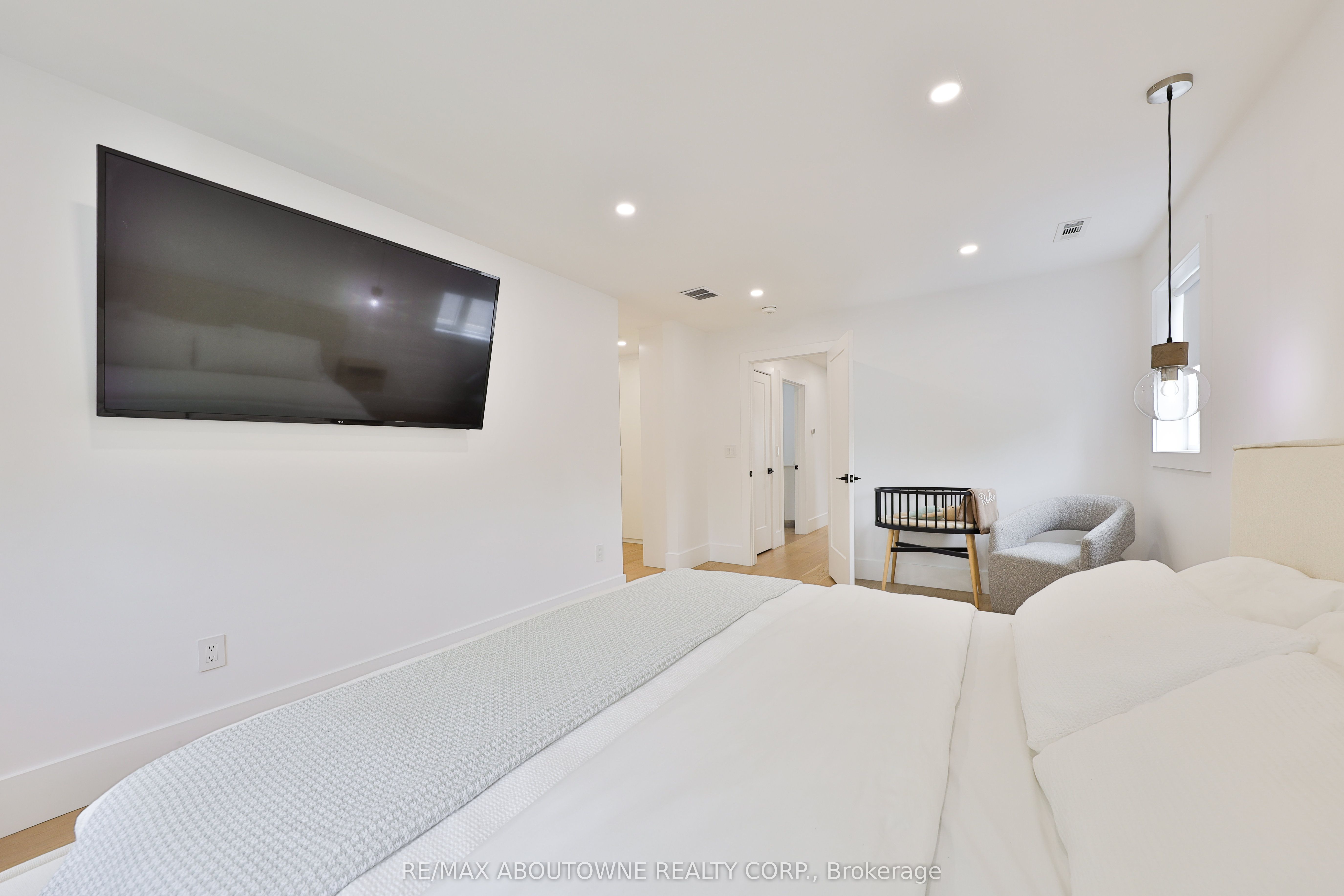 1506 Newlands Crescent Property Photo 23