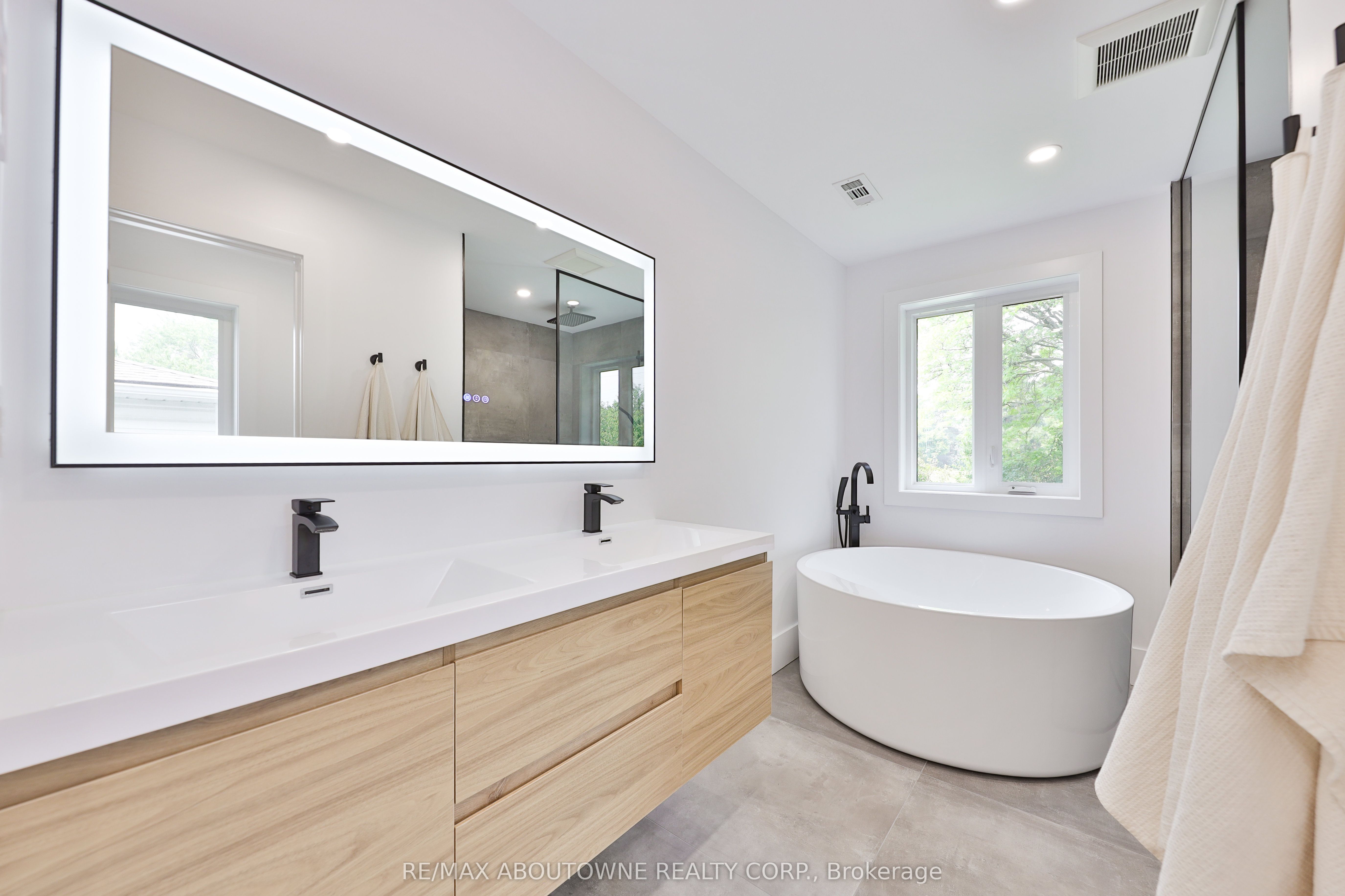 1506 Newlands Crescent Property Photo 27