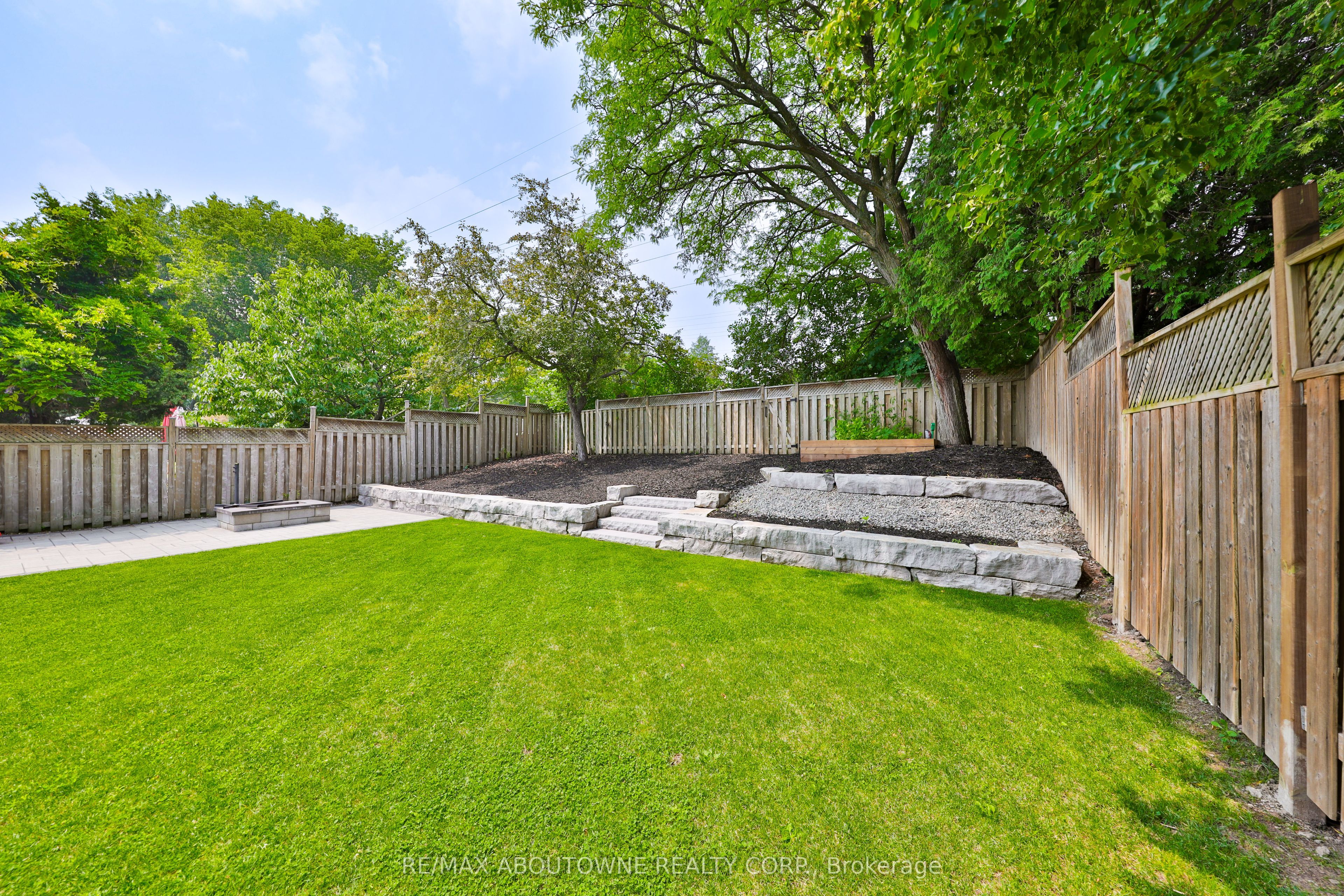 1506 Newlands Crescent Property Photo 49
