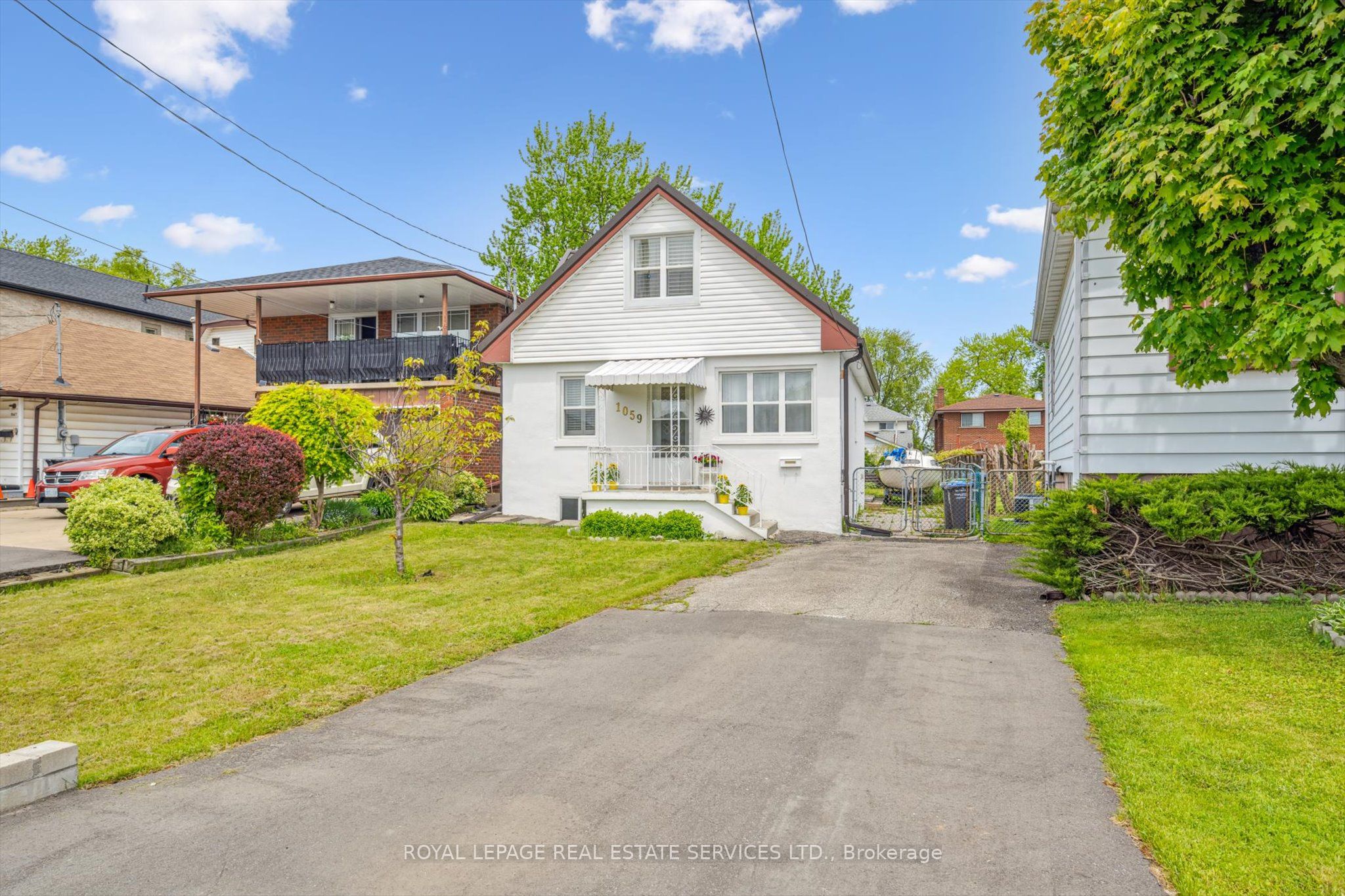 1059 Westmount Avenue Property Photo 3