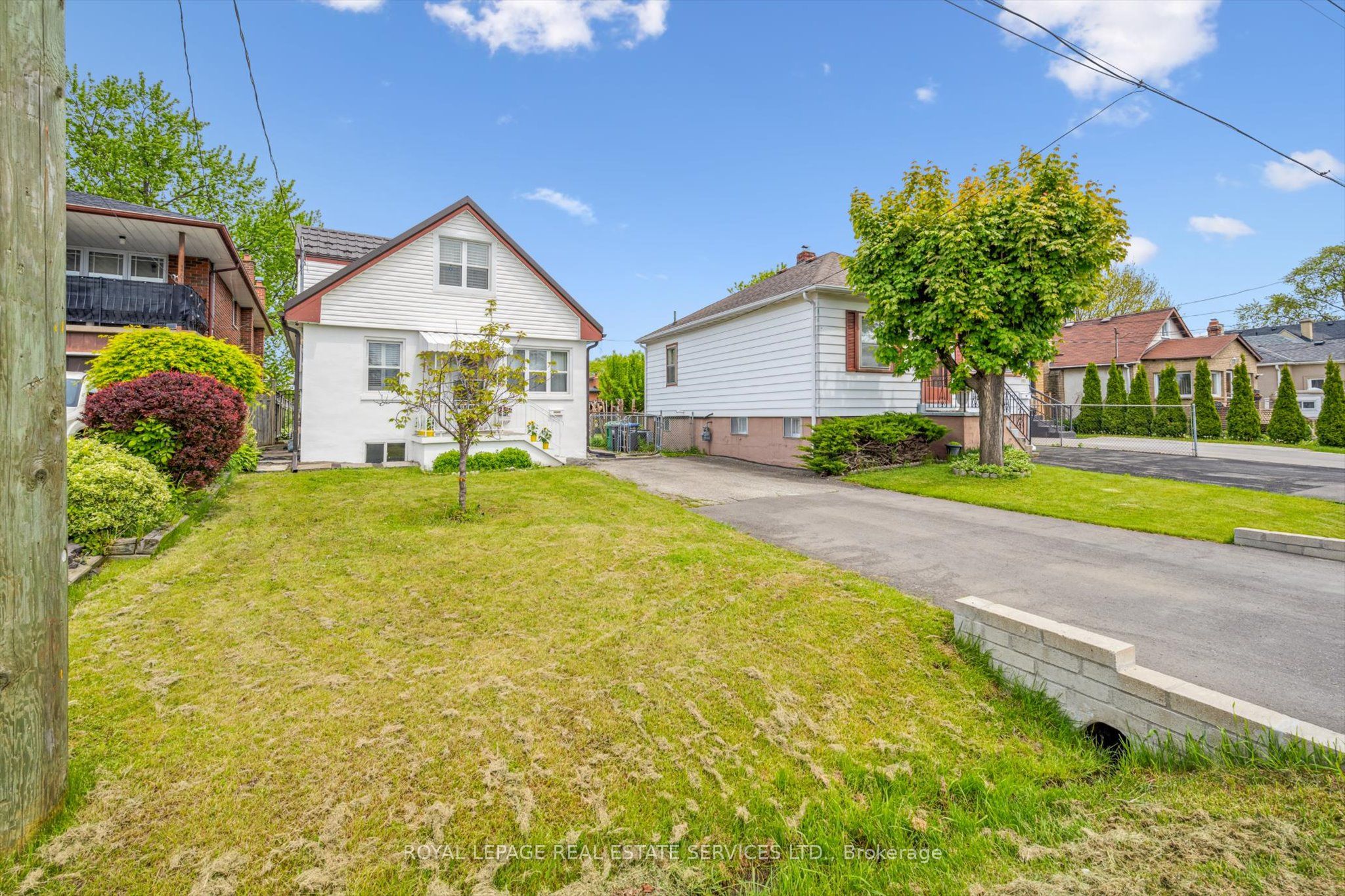1059 Westmount Avenue Property Photo 4