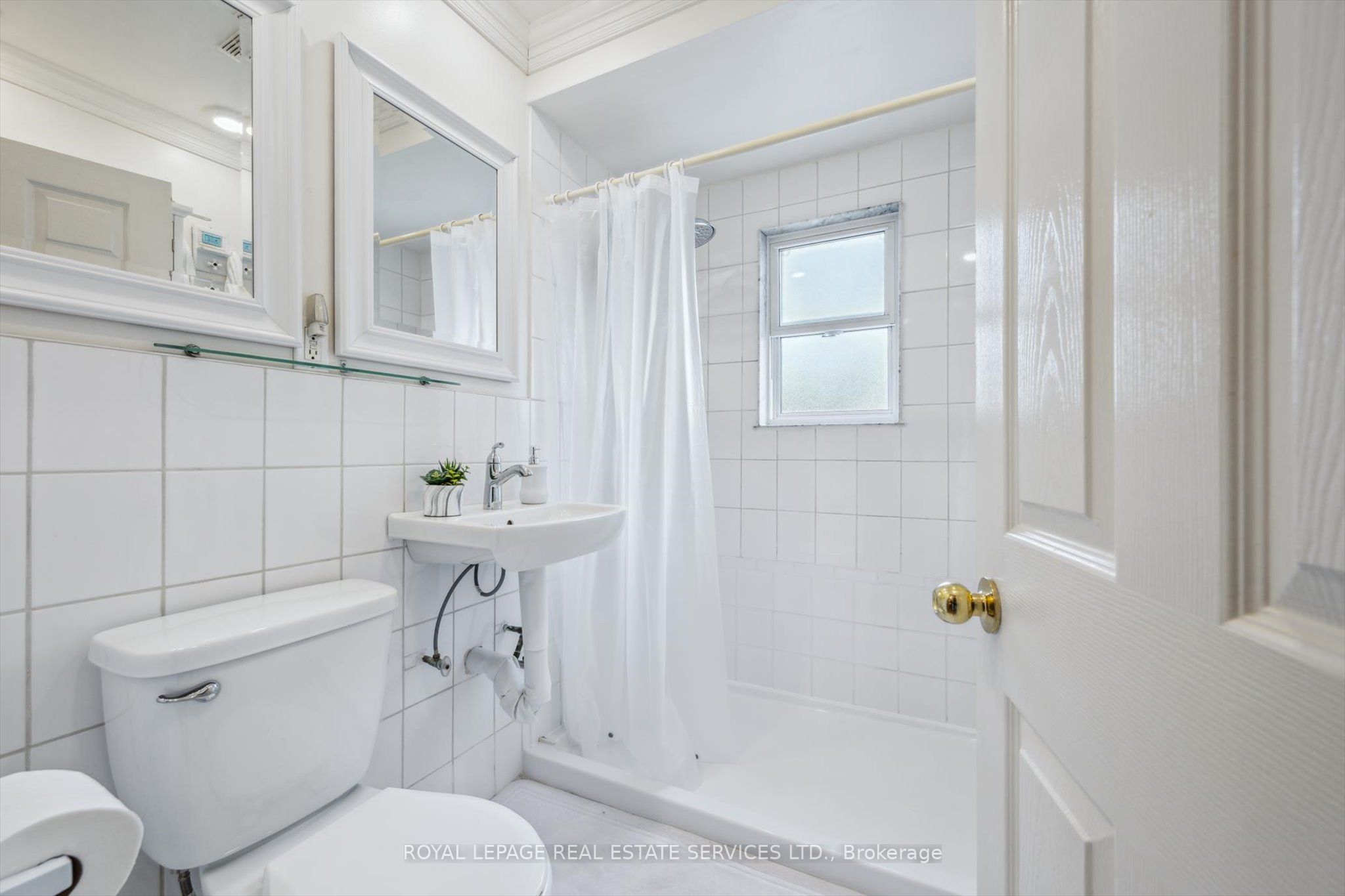 1059 Westmount Avenue Property Photo 22