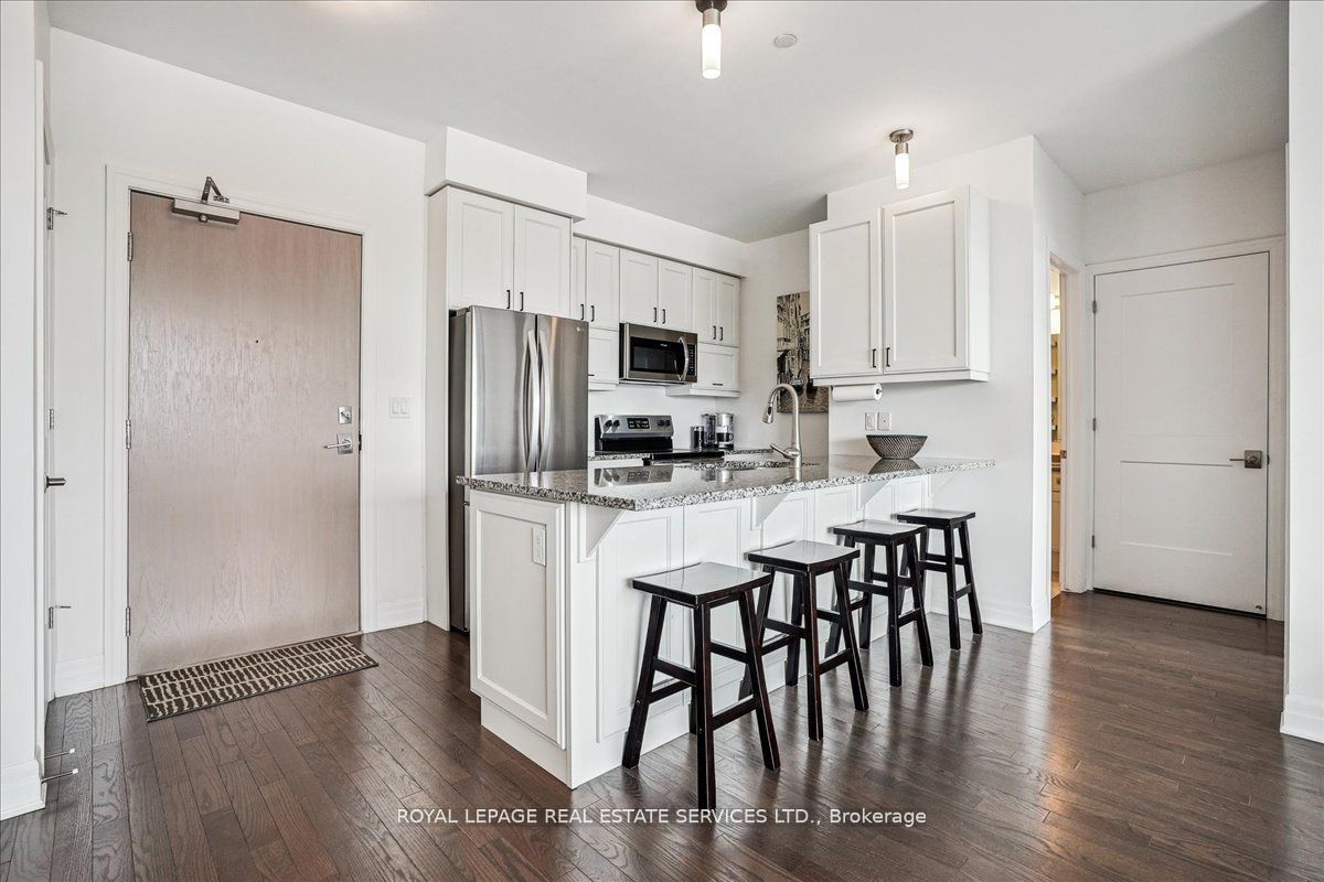 3028 Creekshore Common 105 Property Photo 6
