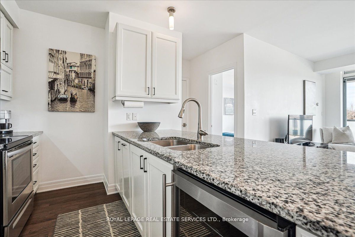 3028 Creekshore Common 105 Property Photo 11