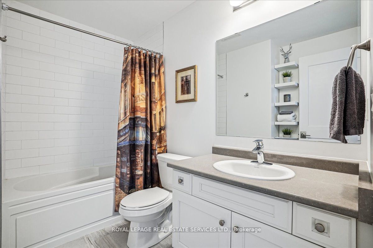 3028 Creekshore Common 105 Property Photo 23