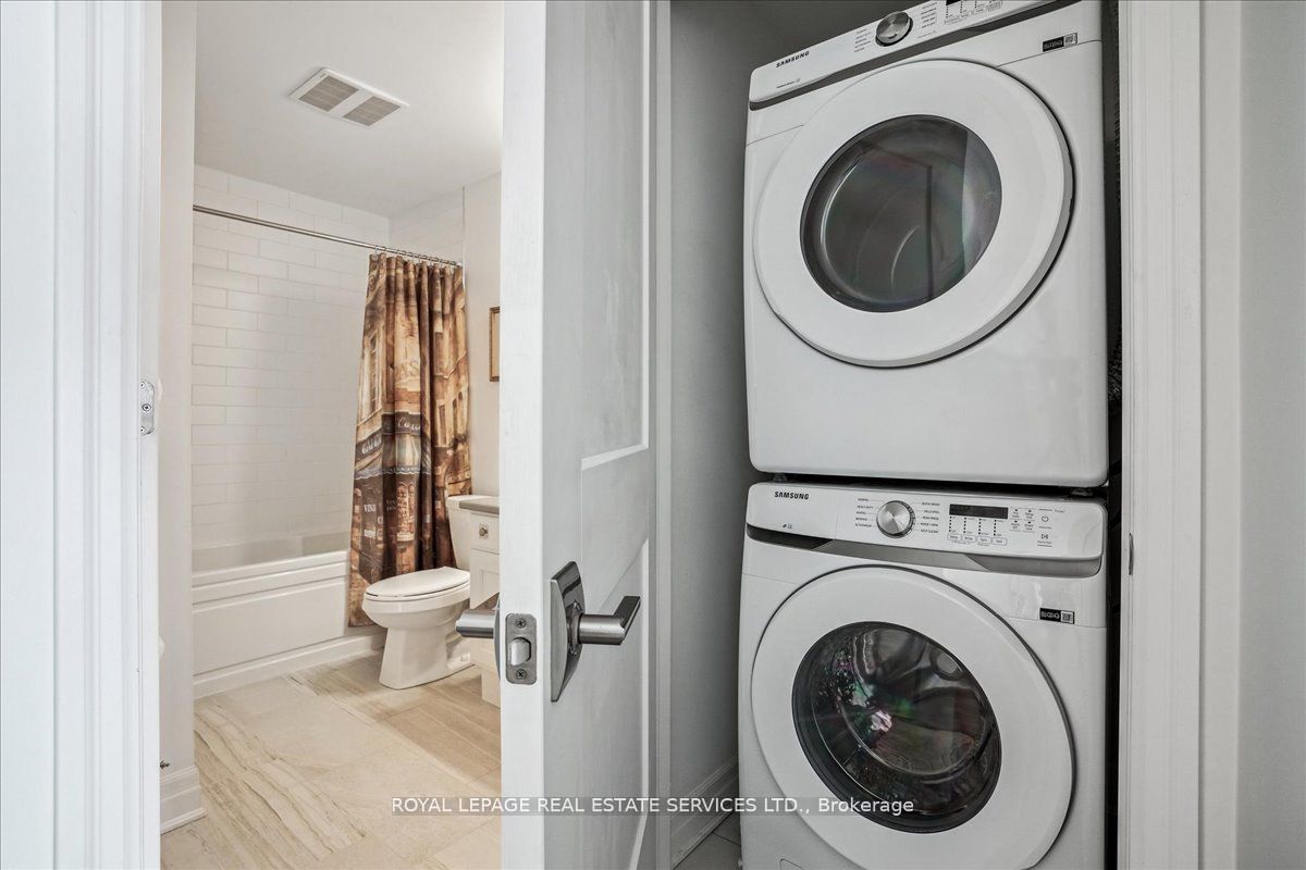 3028 Creekshore Common 105 Property Photo 24