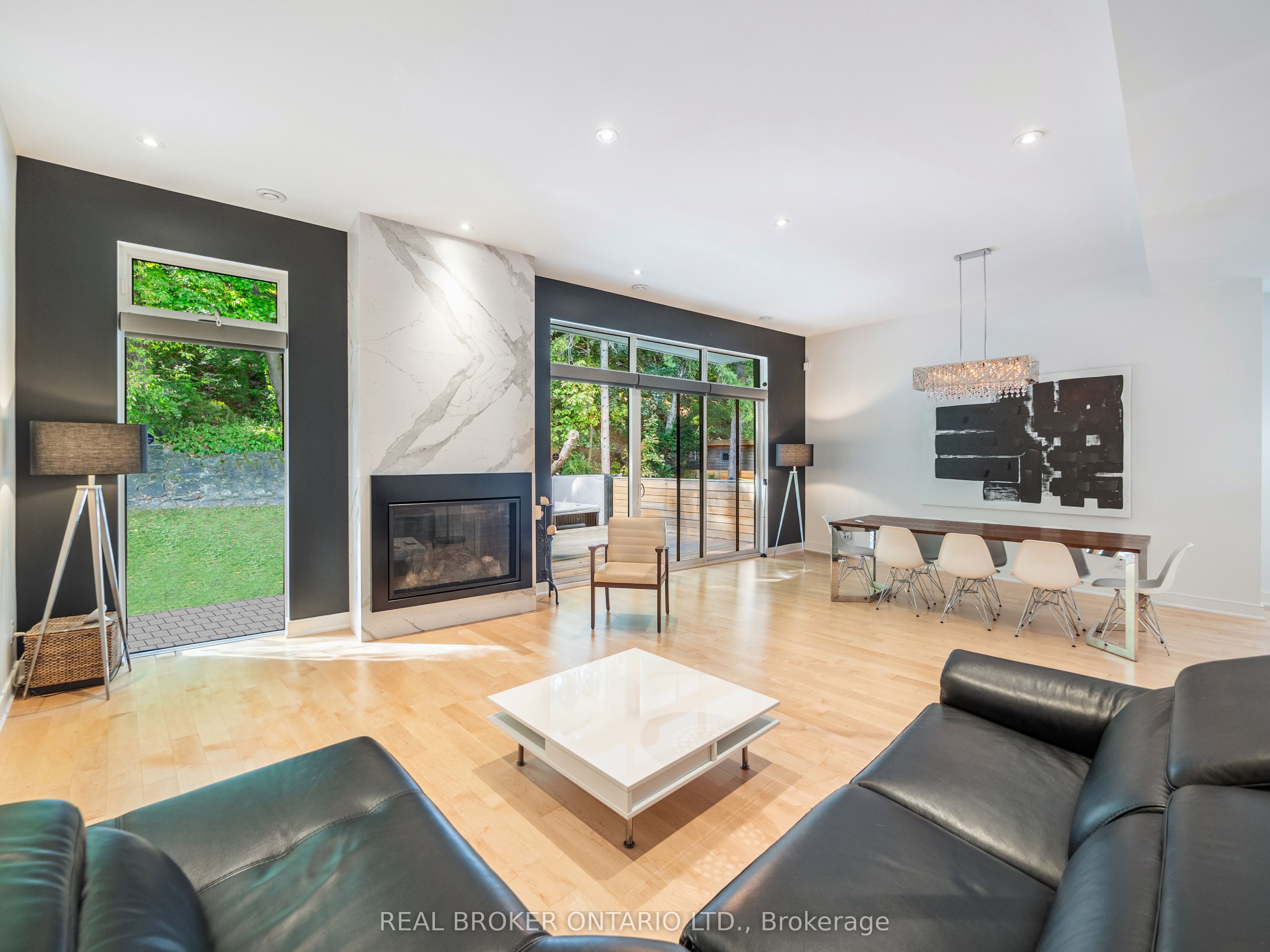 88 South Kingsway Way Property Photo 1