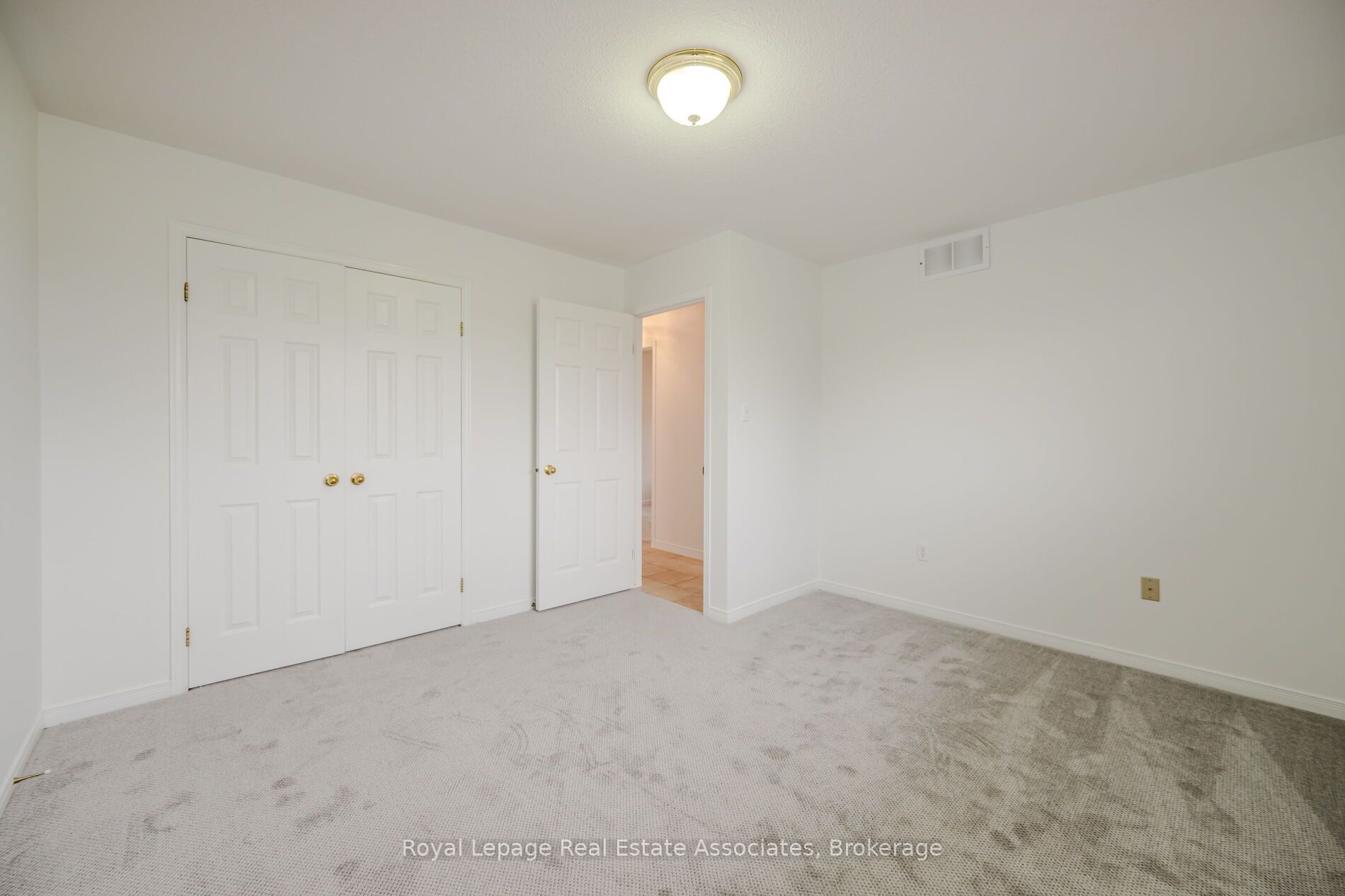 2887 N Darien Road N Property Photo 24
