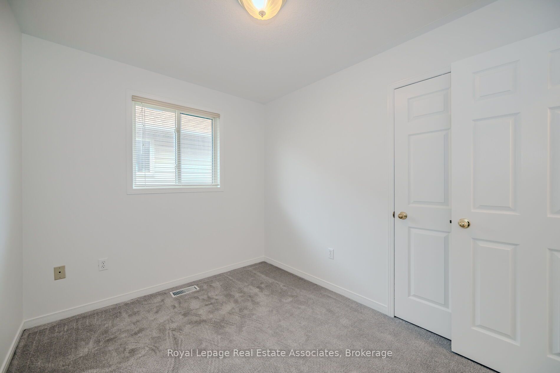 2887 N Darien Road N Property Photo 27