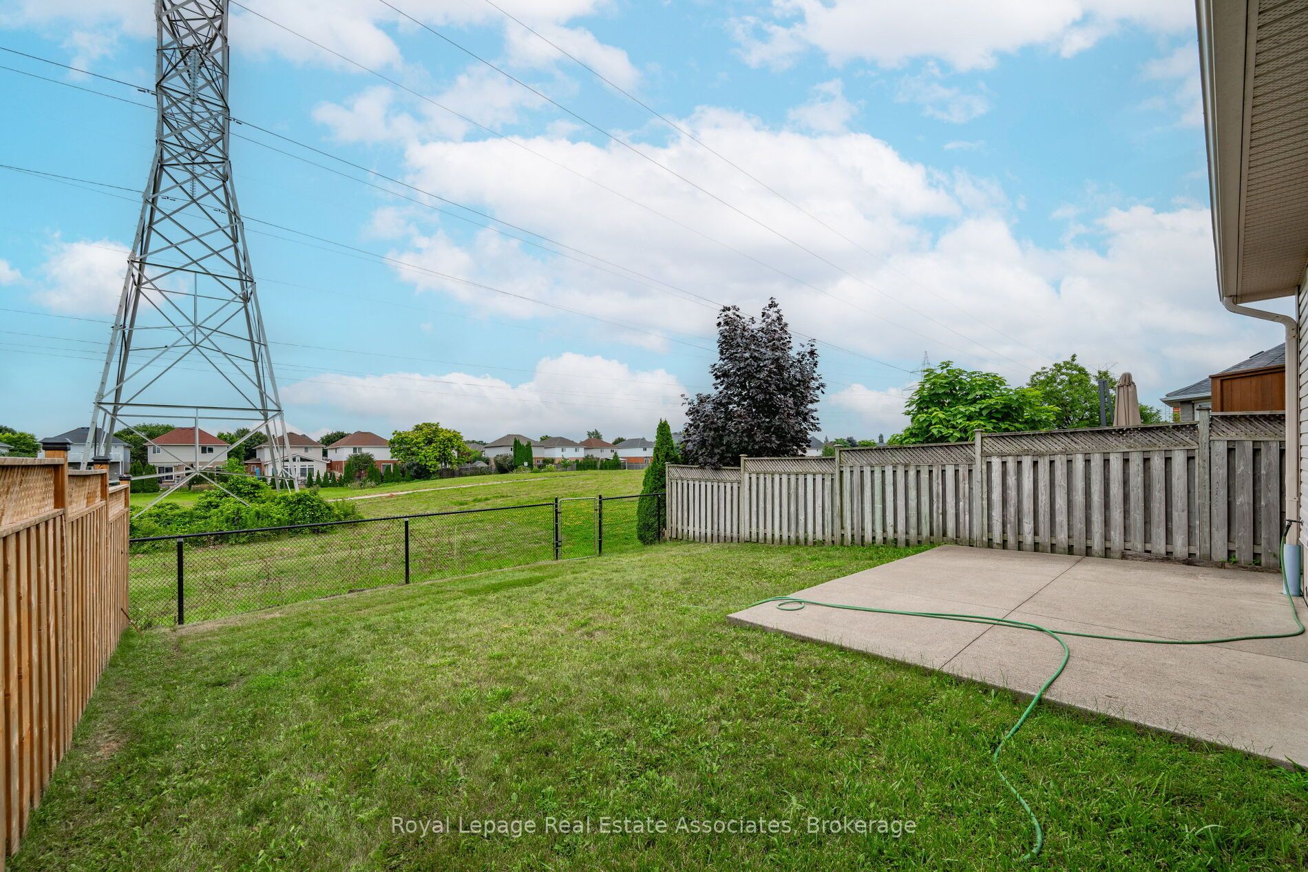 2887 N Darien Road N Property Photo 41