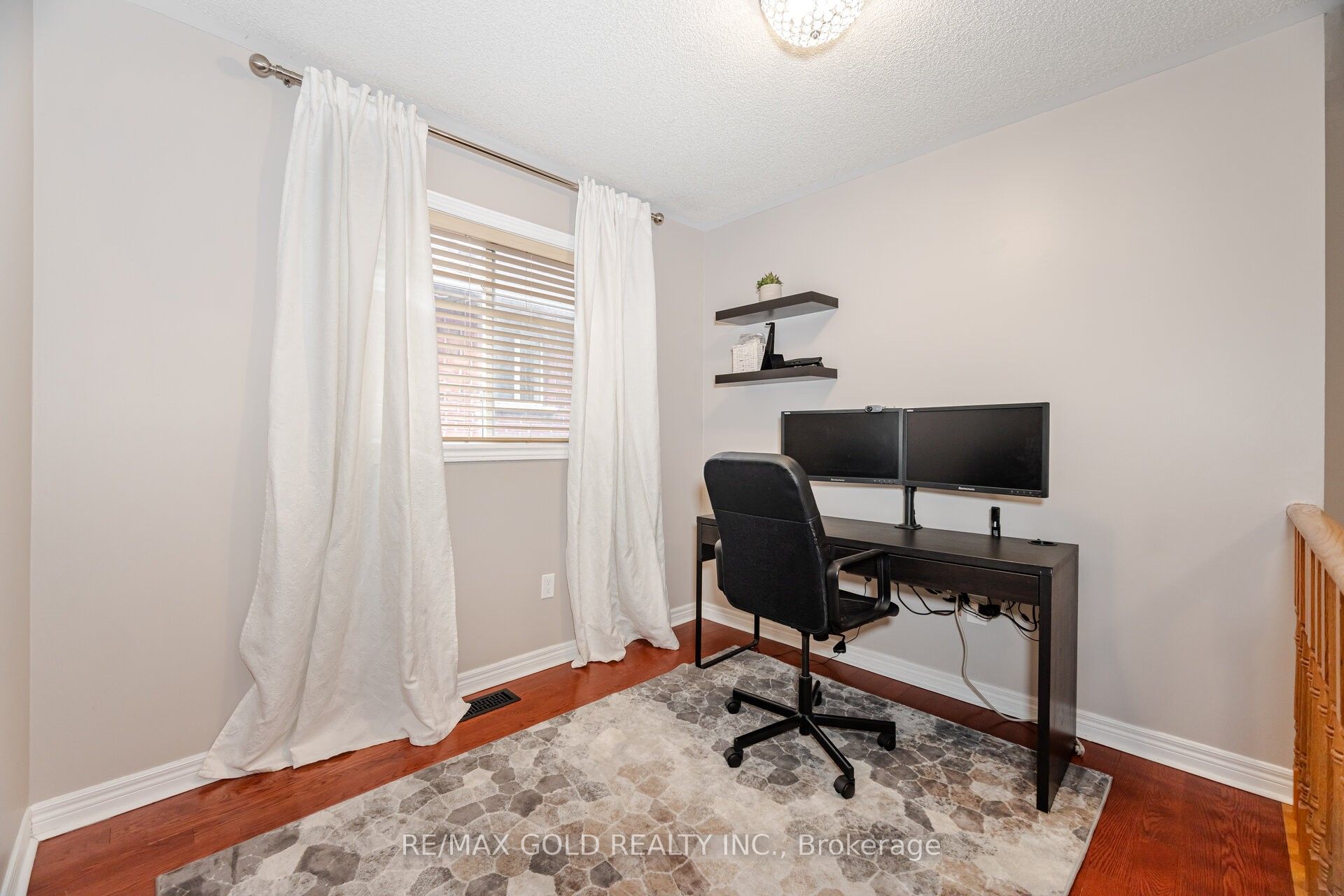 14 Martineau Road Property Photo 17
