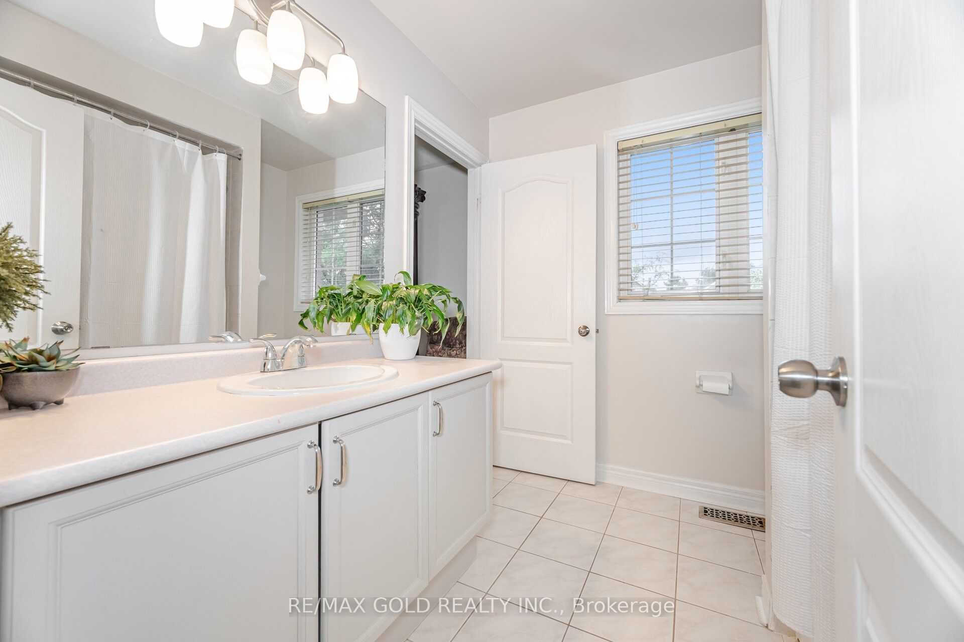 14 Martineau Road Property Photo 23