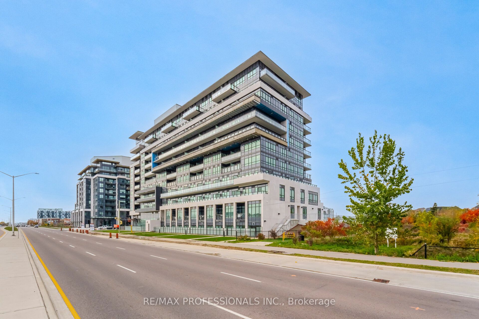 395 Dundas St W Property Photo 1