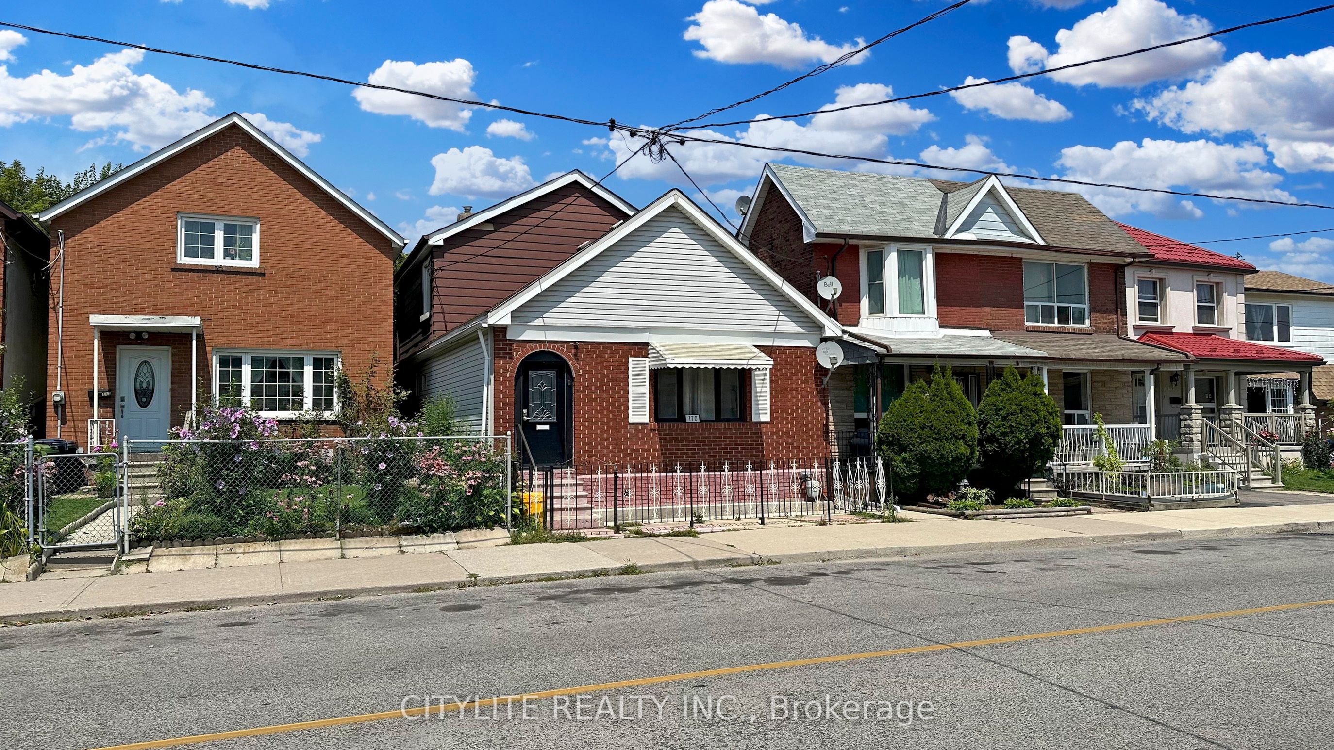 170 Lambton Avenue Property Photo 4