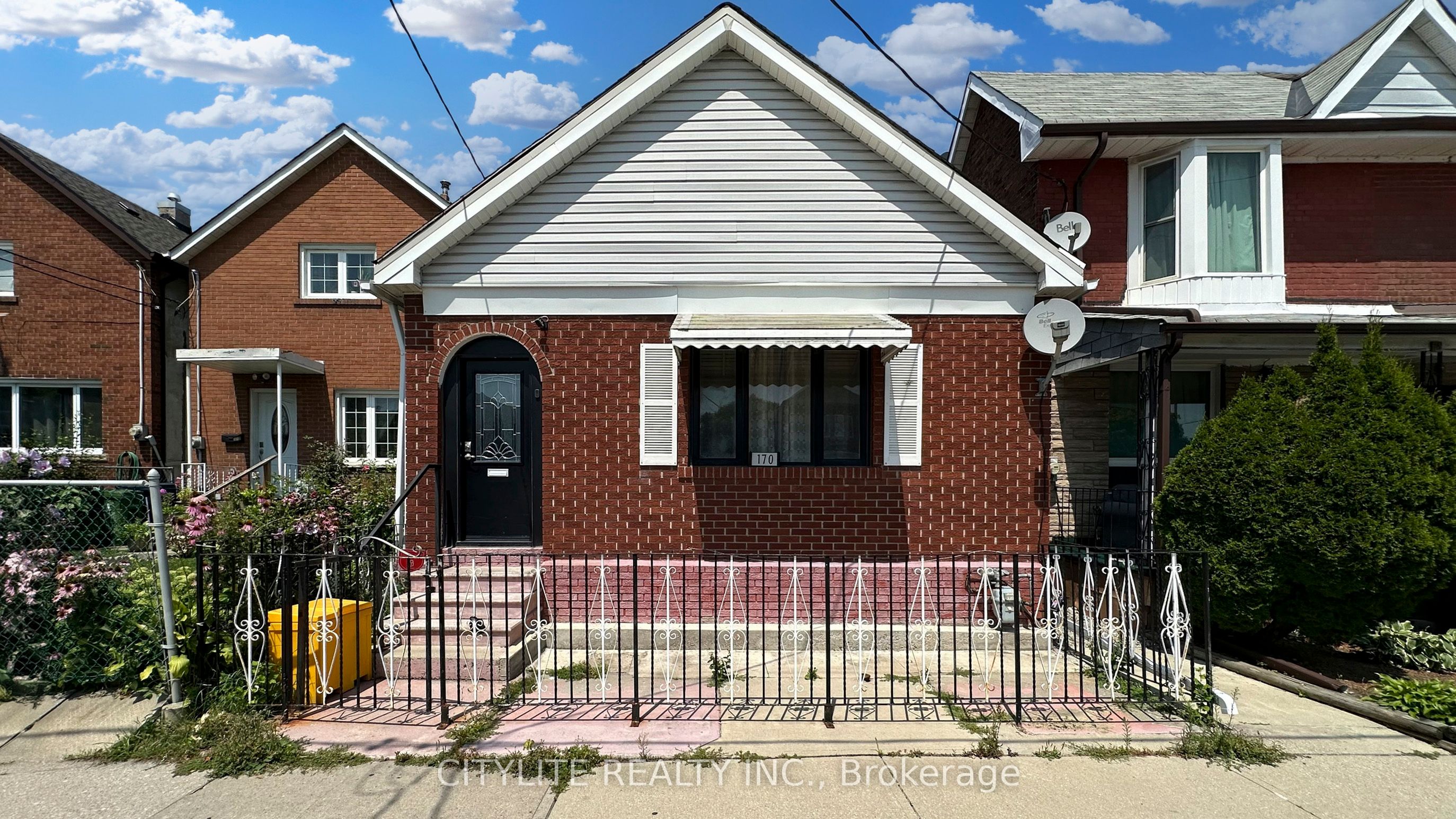 170 Lambton Avenue Property Photo 5