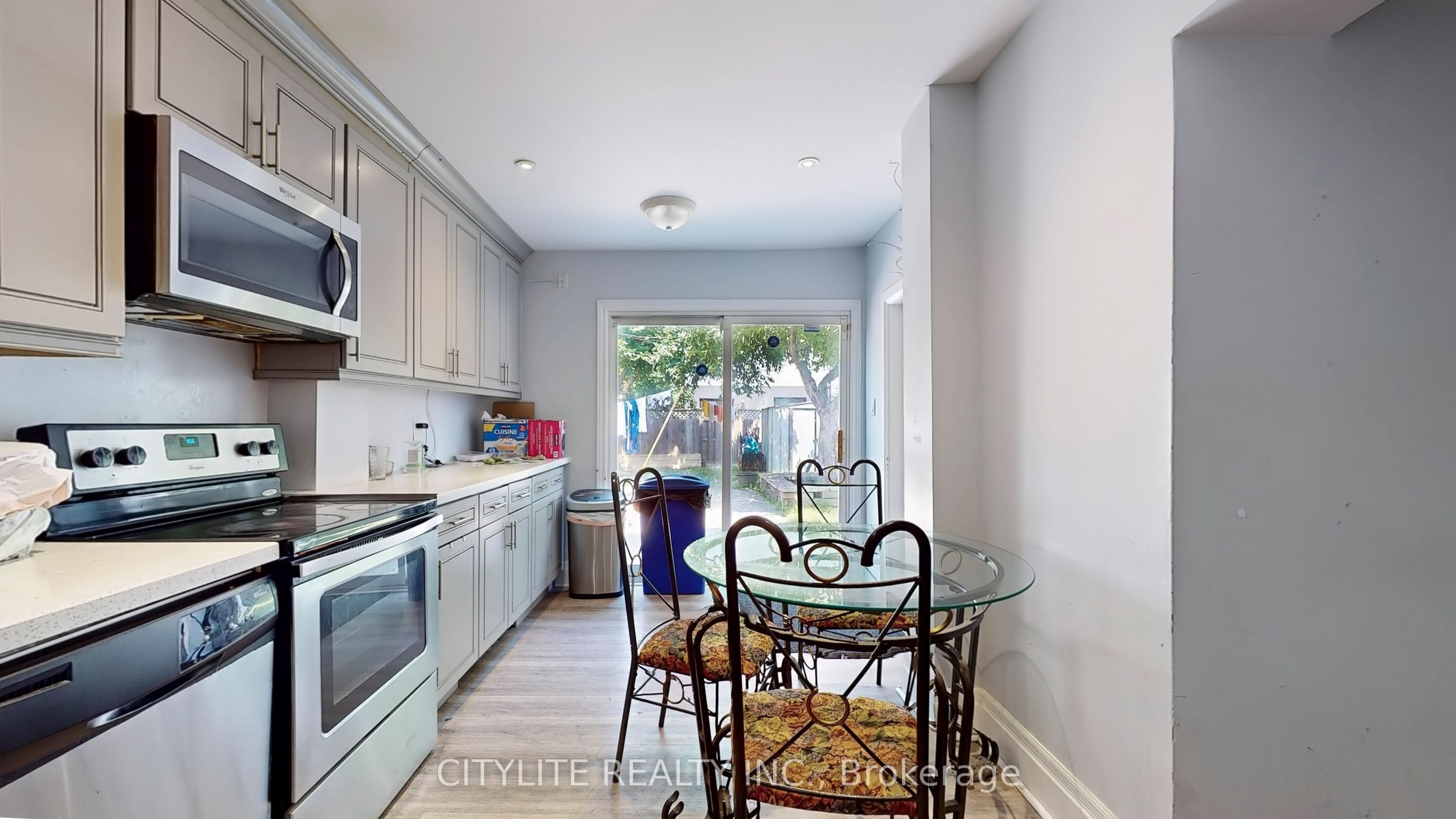 170 Lambton Avenue Property Photo 8