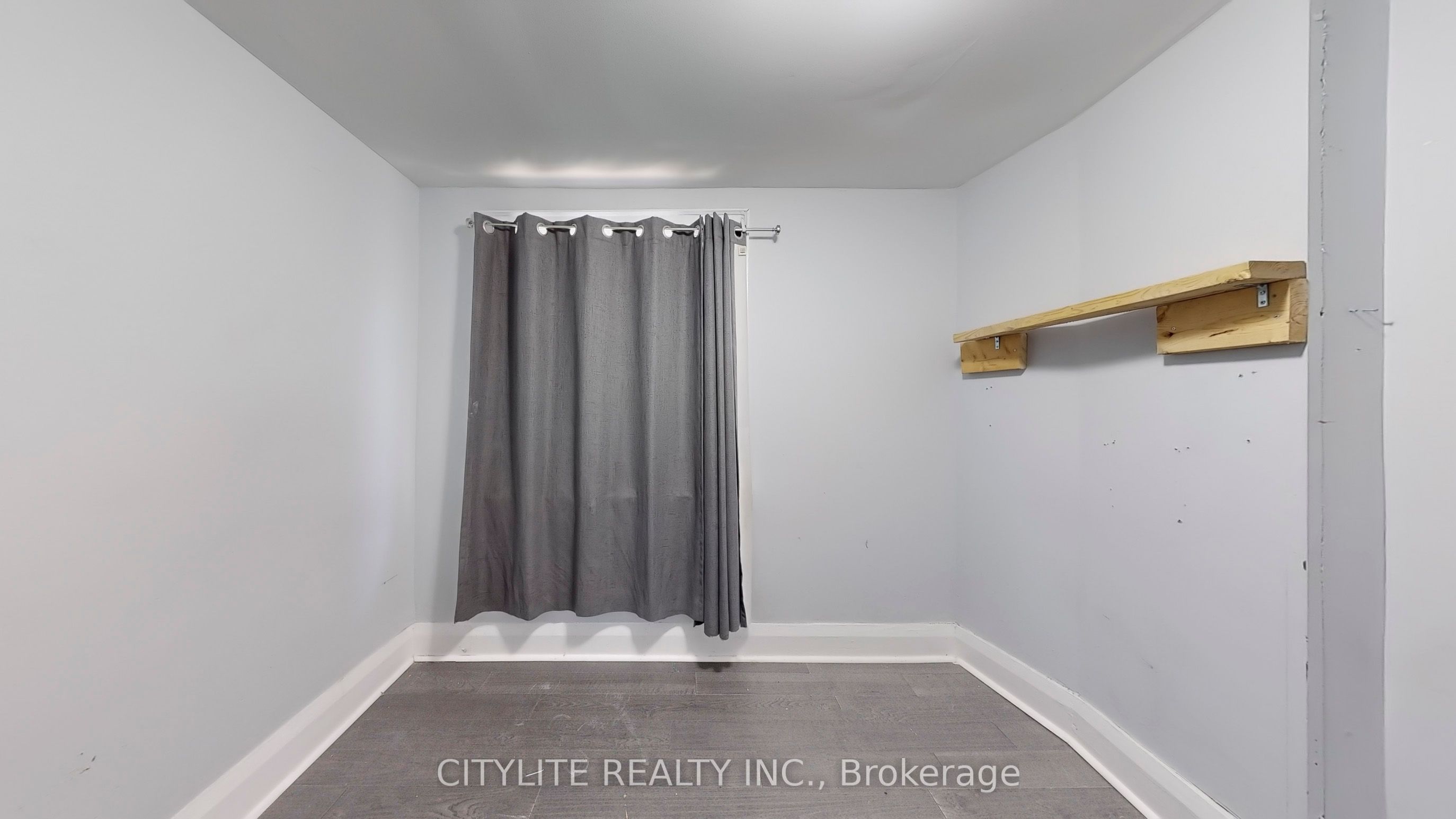 170 Lambton Avenue Property Photo 13