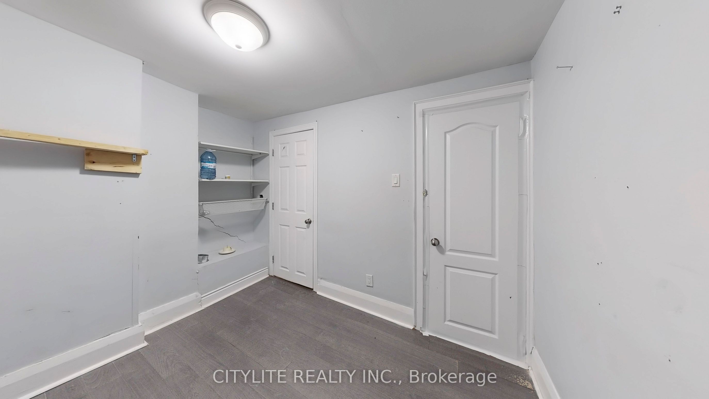 170 Lambton Avenue Property Photo 14