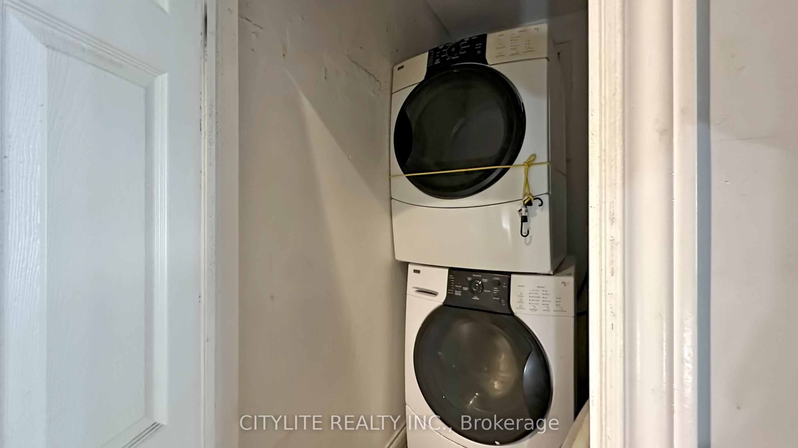 170 Lambton Avenue Property Photo 20