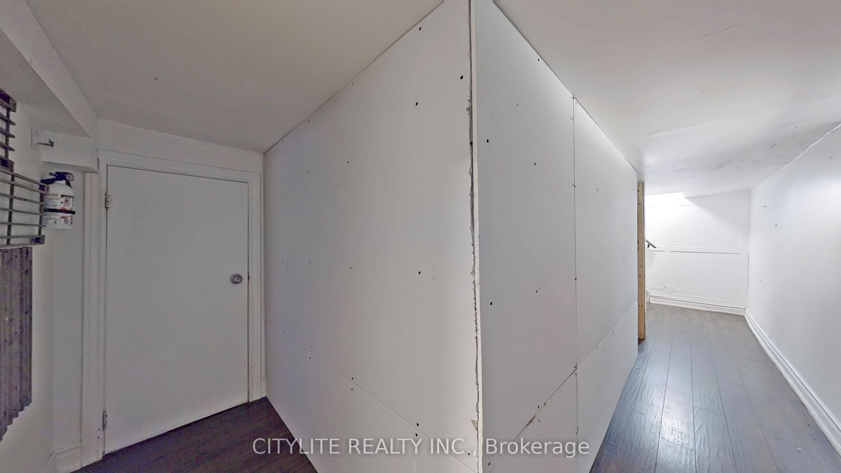 170 Lambton Avenue Property Photo 22