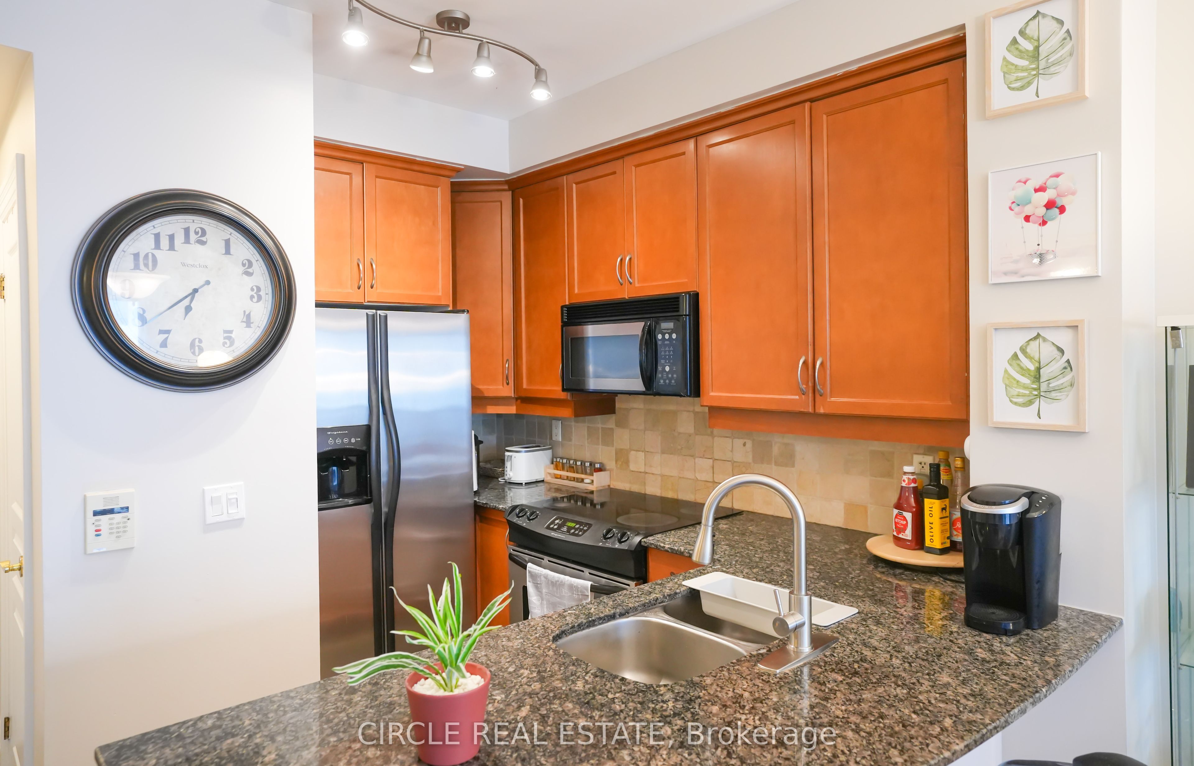 2087 Lake Shore Boulevard W 802 Property Photo 11