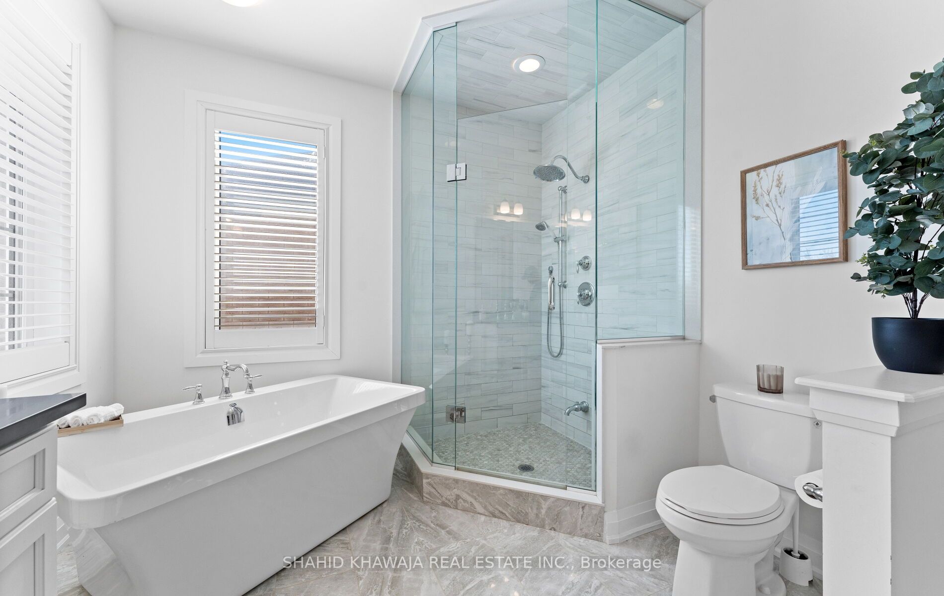 1355 Basswood Crescent Property Photo 32