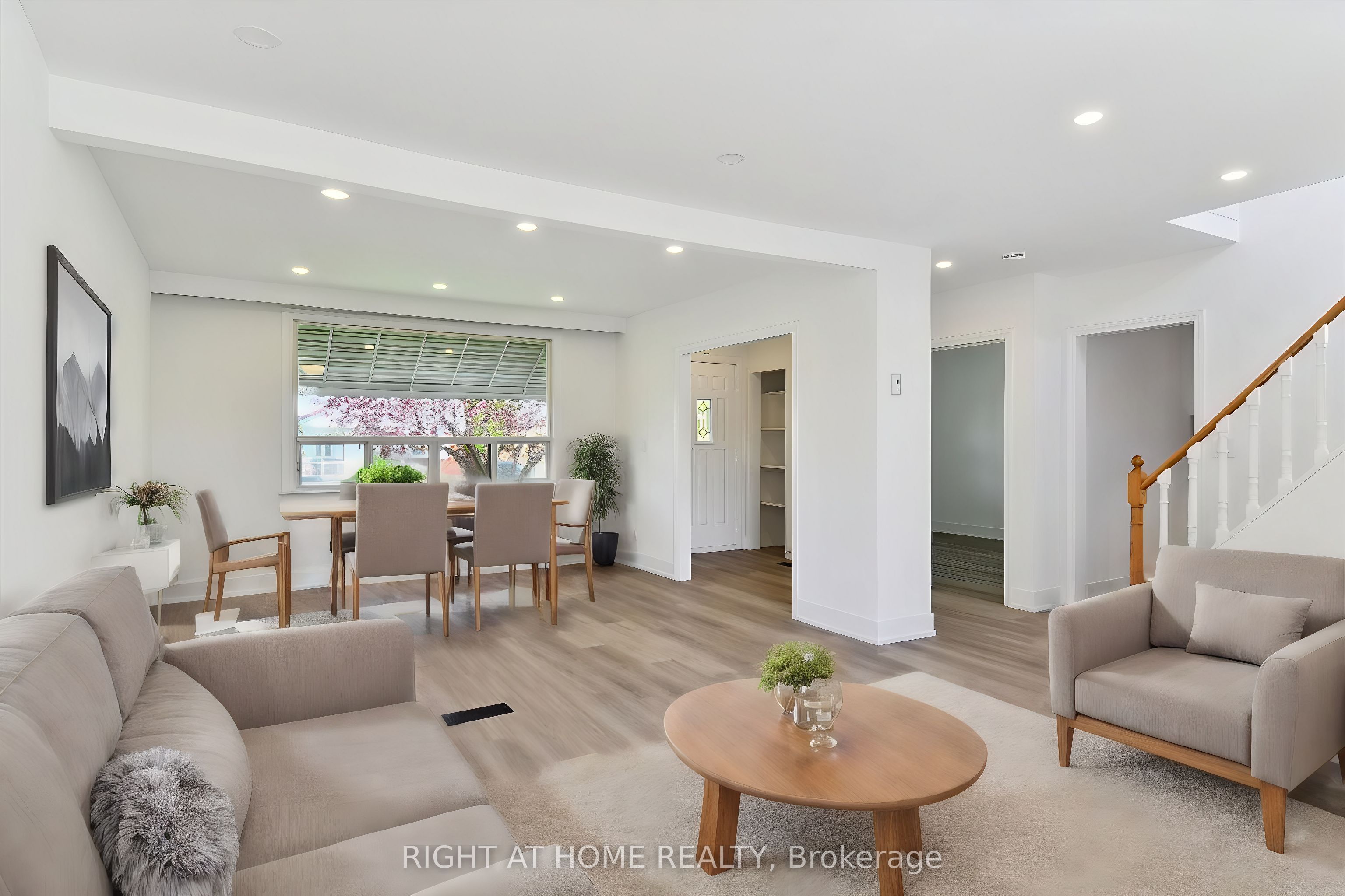 35 Ingleside Drive Upper Property Photo 1